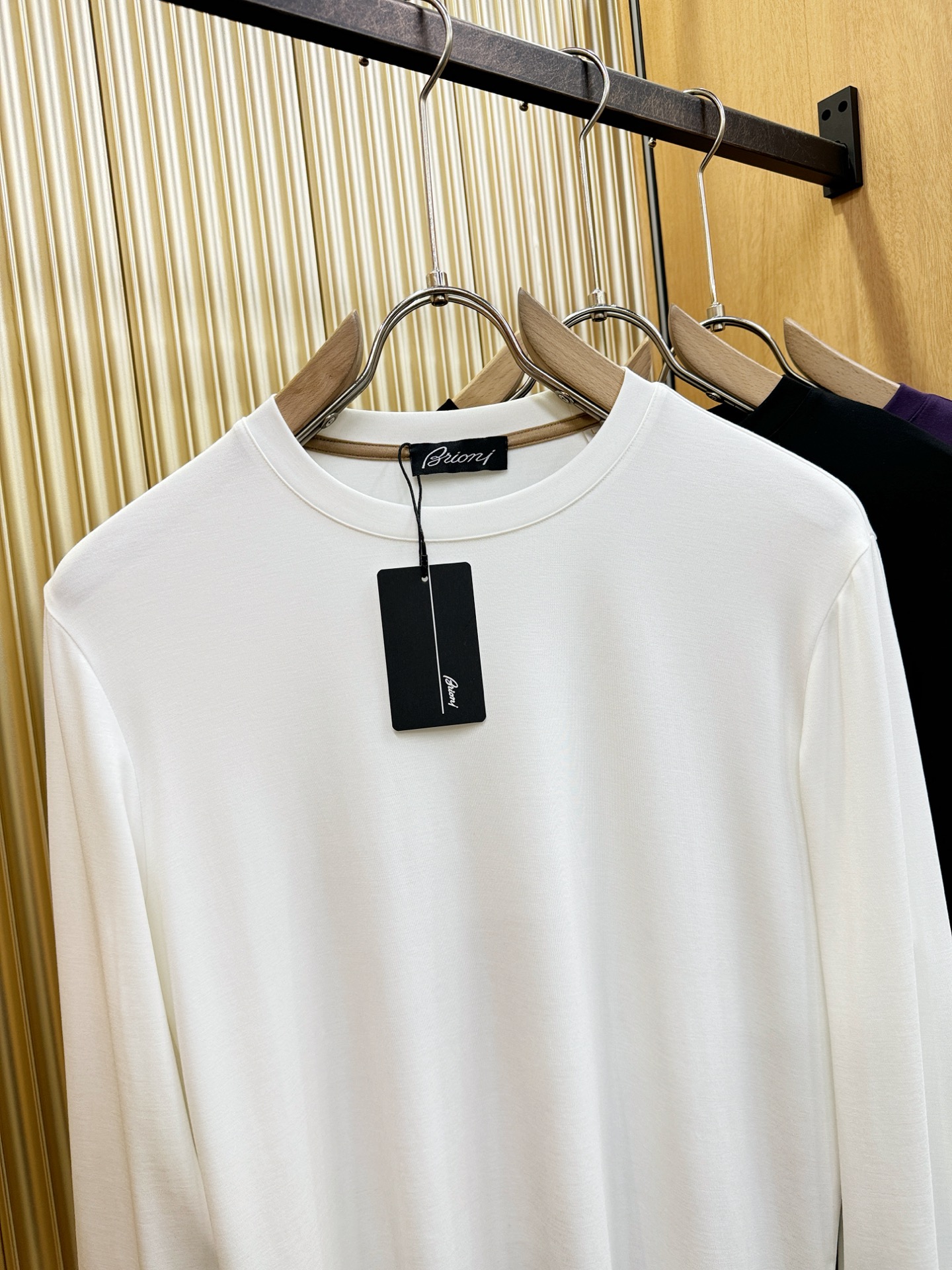 Brioni 布里奥尼 2026新品 长袖T恤，经典Logo设计，百搭款 官网同步发售 定制面料，柔软细