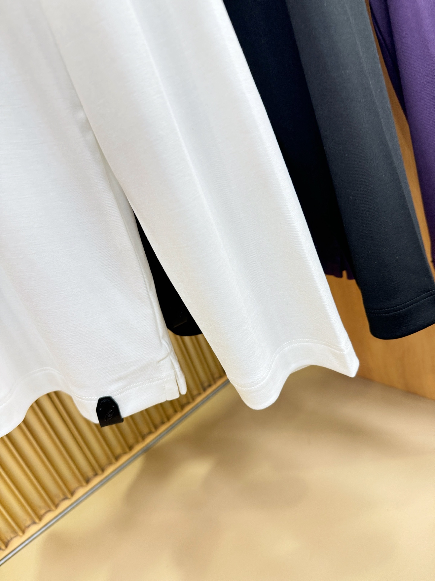 Brioni 布里奥尼 2026新品 长袖T恤，经典Logo设计，百搭款 官网同步发售 定制面料，柔软细