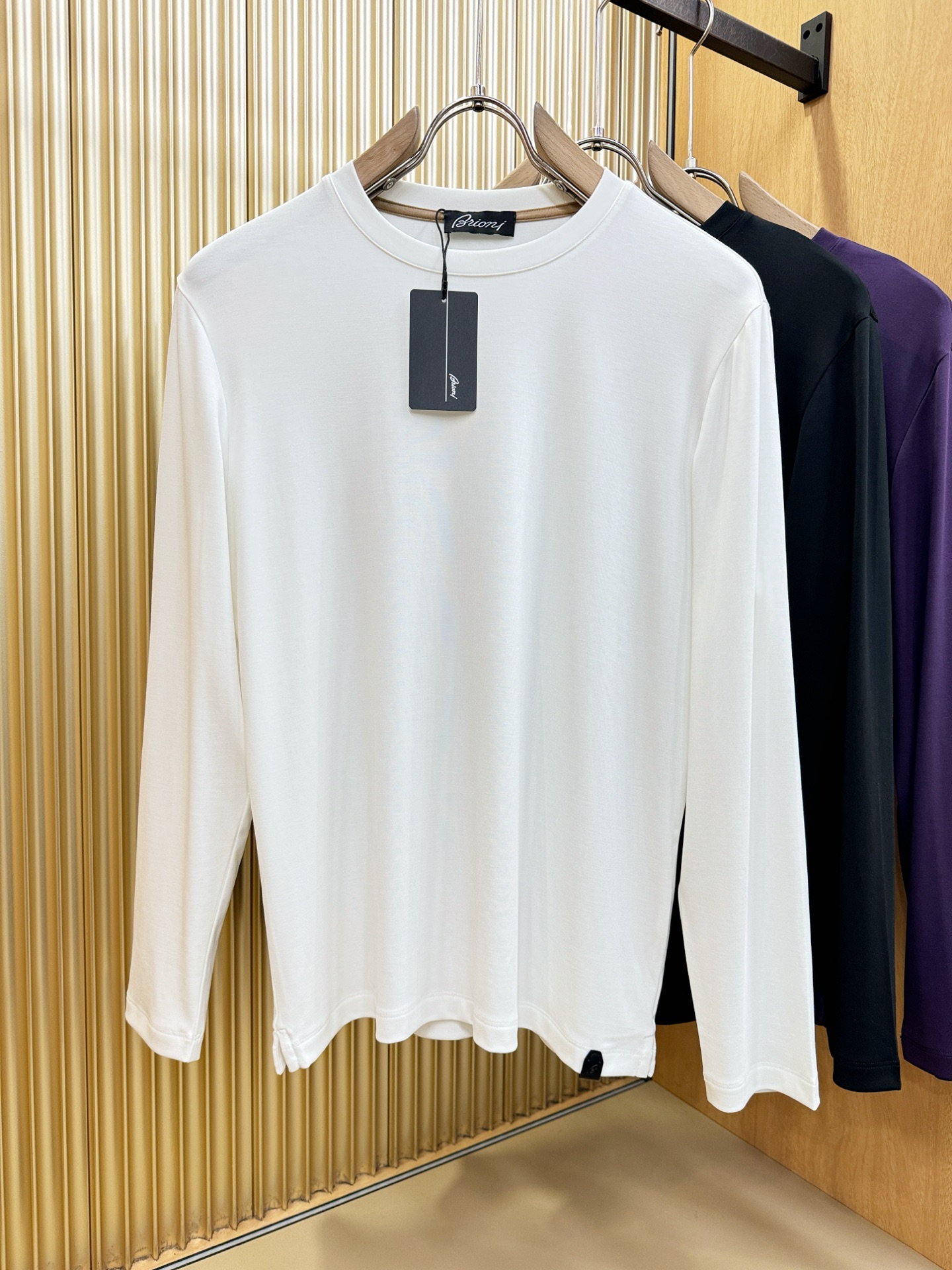 Brioni 布里奥尼 2026新品 长袖T恤，经典Logo设计，百搭款 官网同步发售 定制面料，柔软细