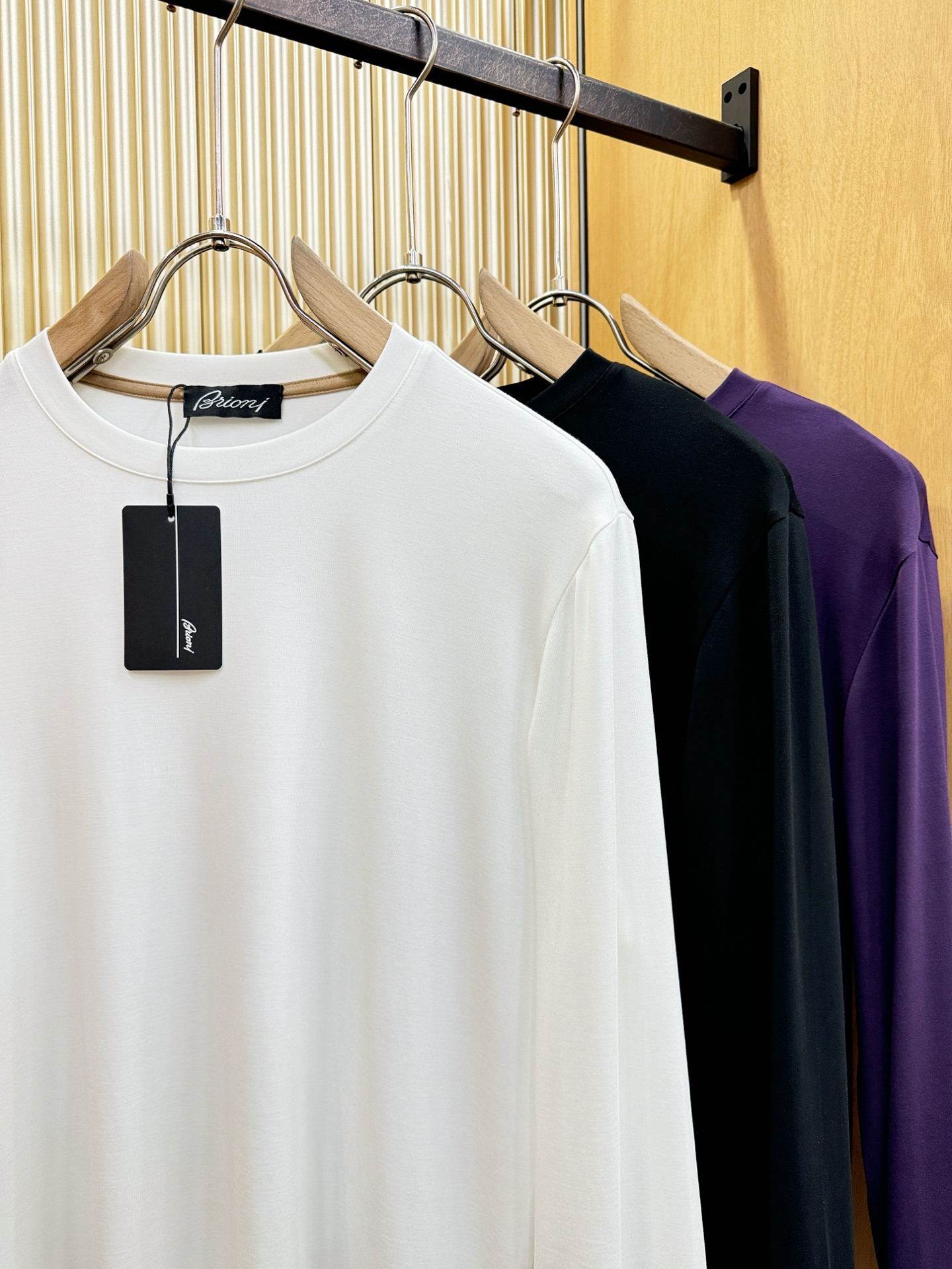 Brioni 布里奥尼 2026新品 长袖T恤，经典Logo设计，百搭款 官网同步发售 定制面料，柔软细