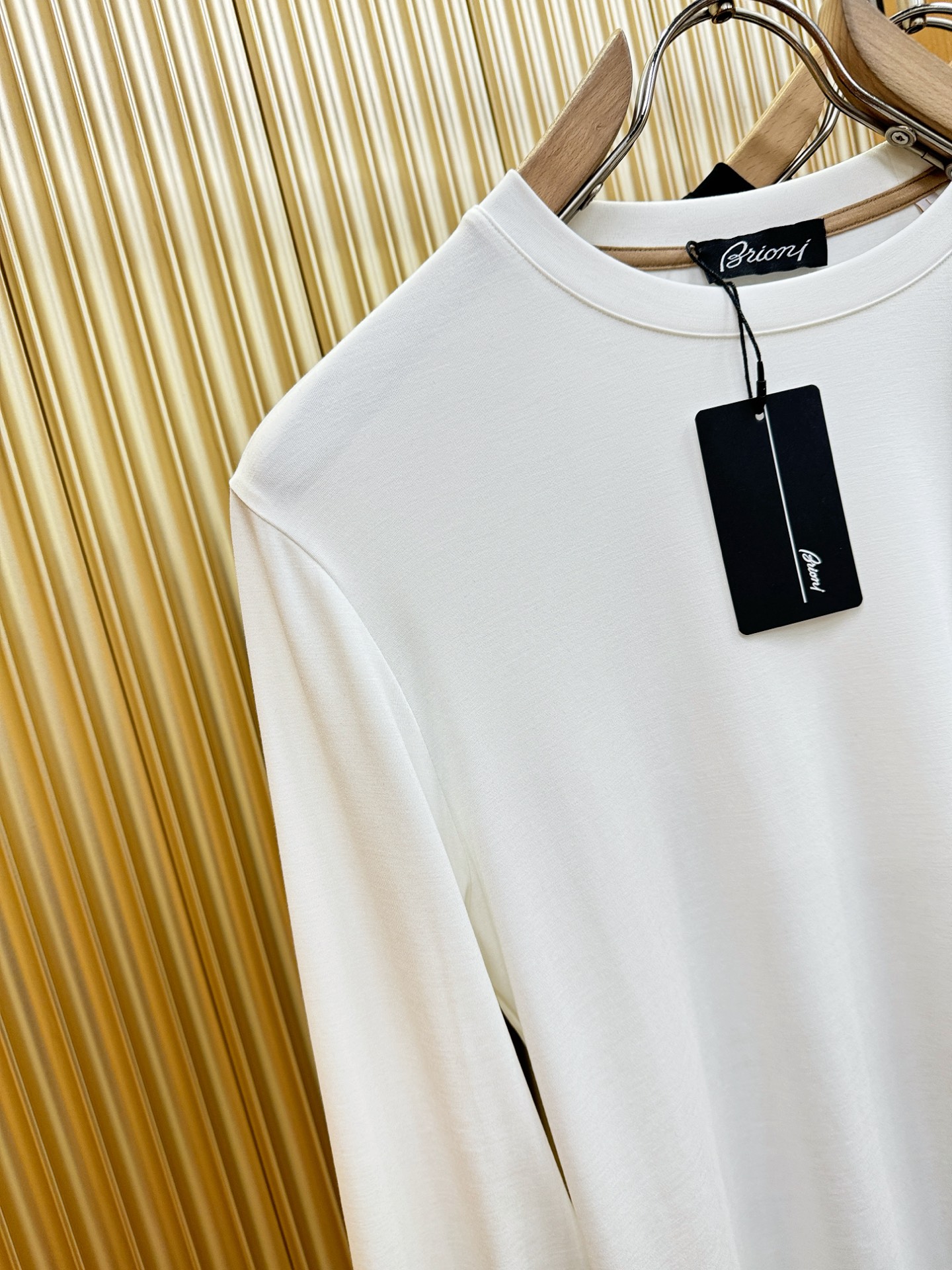 Brioni 布里奥尼 2026新品 长袖T恤，经典Logo设计，百搭款 官网同步发售 定制面料，柔软细