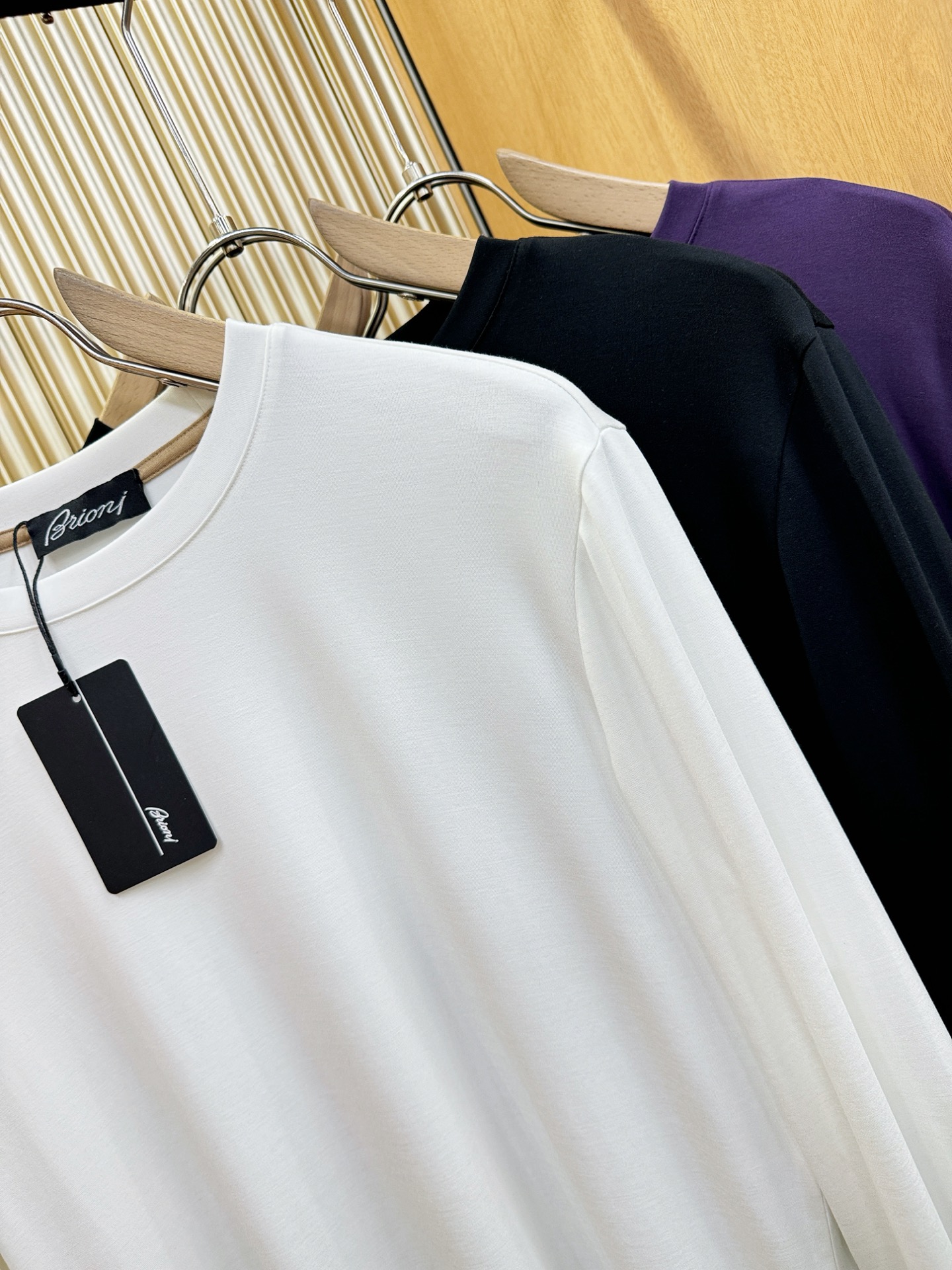 Brioni 布里奥尼 2026新品 长袖T恤，经典Logo设计，百搭款 官网同步发售 定制面料，柔软细