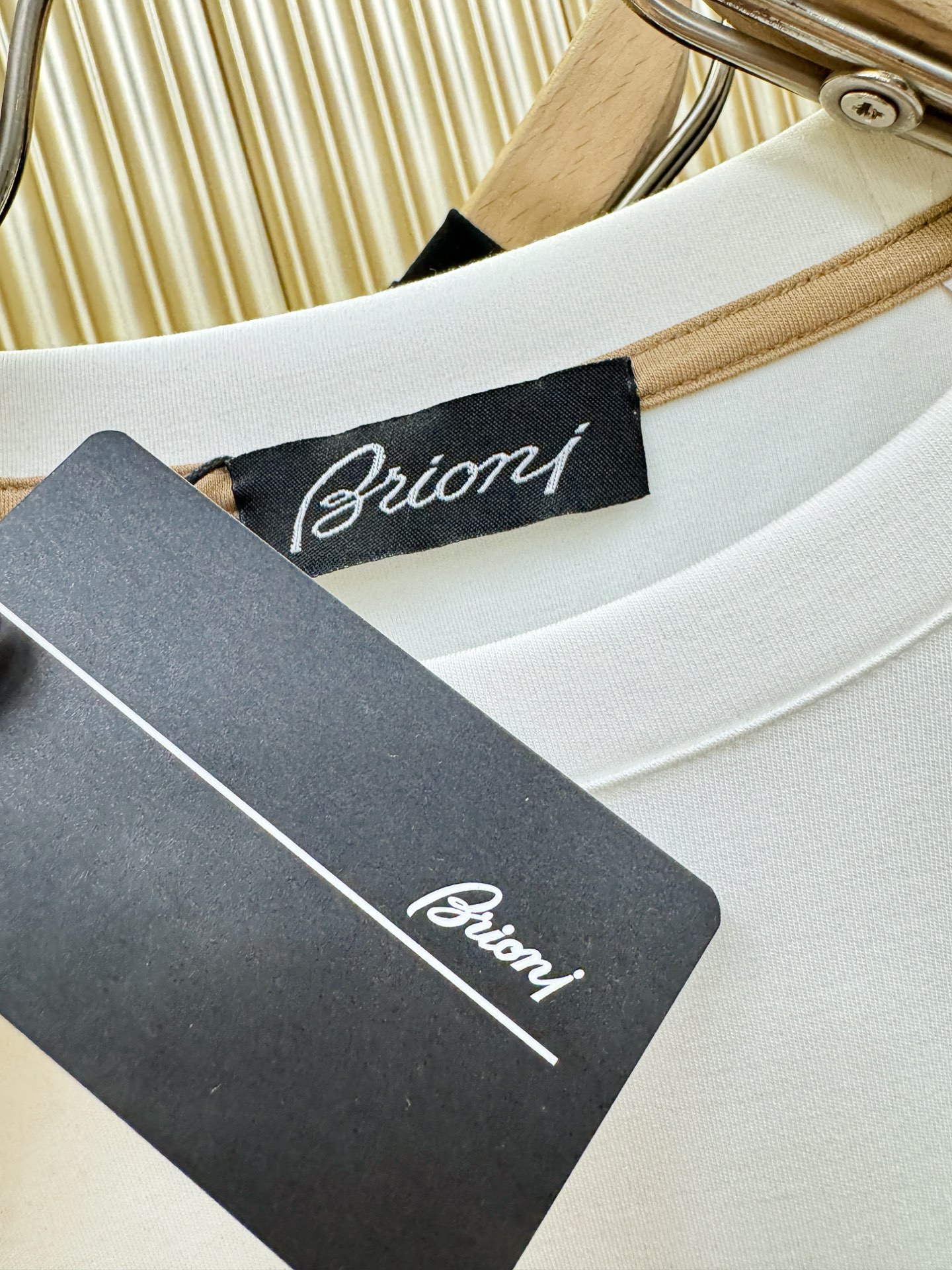 Brioni 布里奥尼 2026新品 长袖T恤，经典Logo设计，百搭款 官网同步发售 定制面料，柔软细