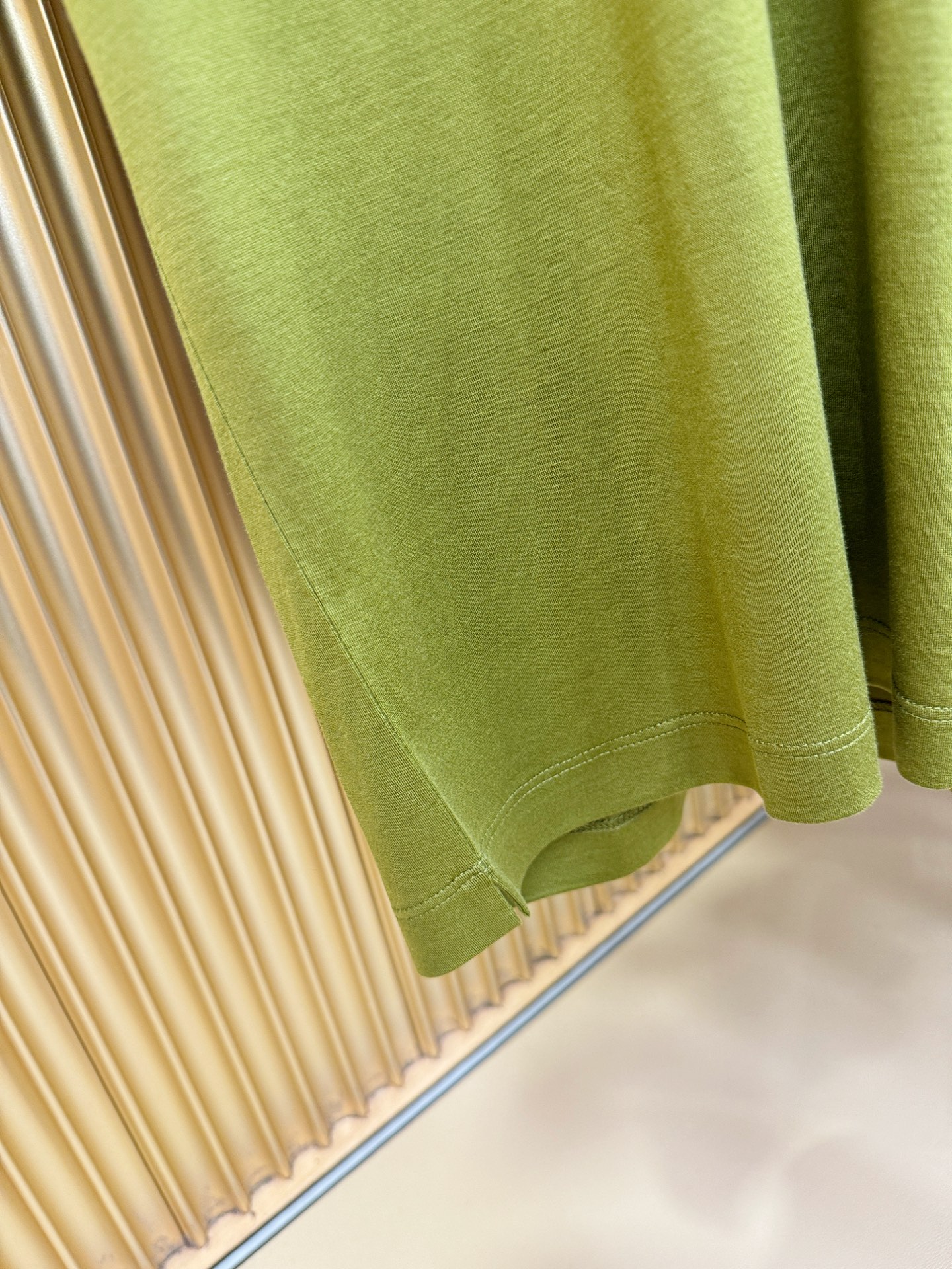 Loro Piana诺悠翩雅 顶级品质 2026新品短袖！原版定制面料，手感柔软。品牌Logo精工刺绣，