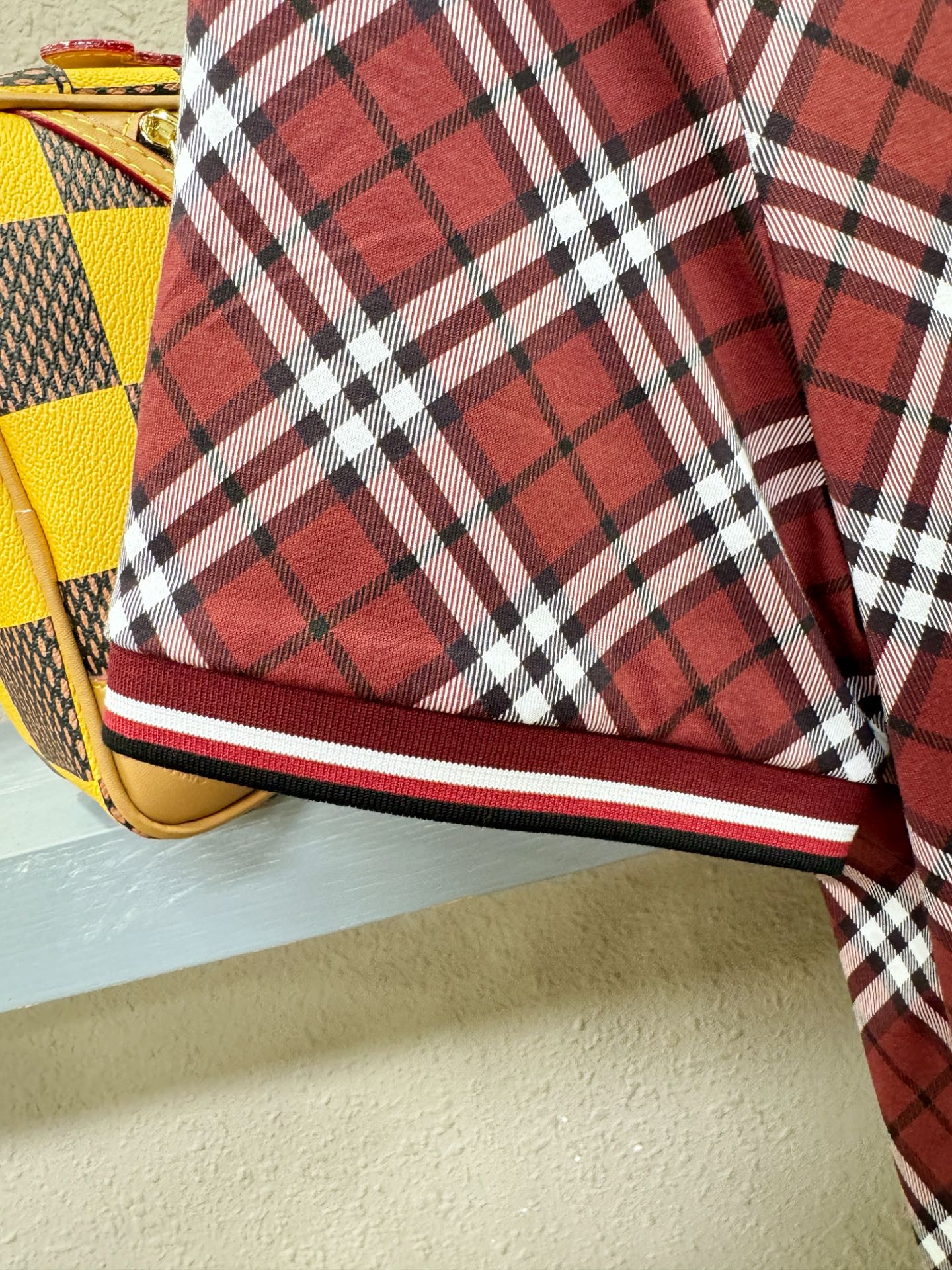 BURBERRY巴宝莉 2026春夏新款首发专柜最新款翻领短袖，100%丝光棉面料，高端订制 设计前卫时