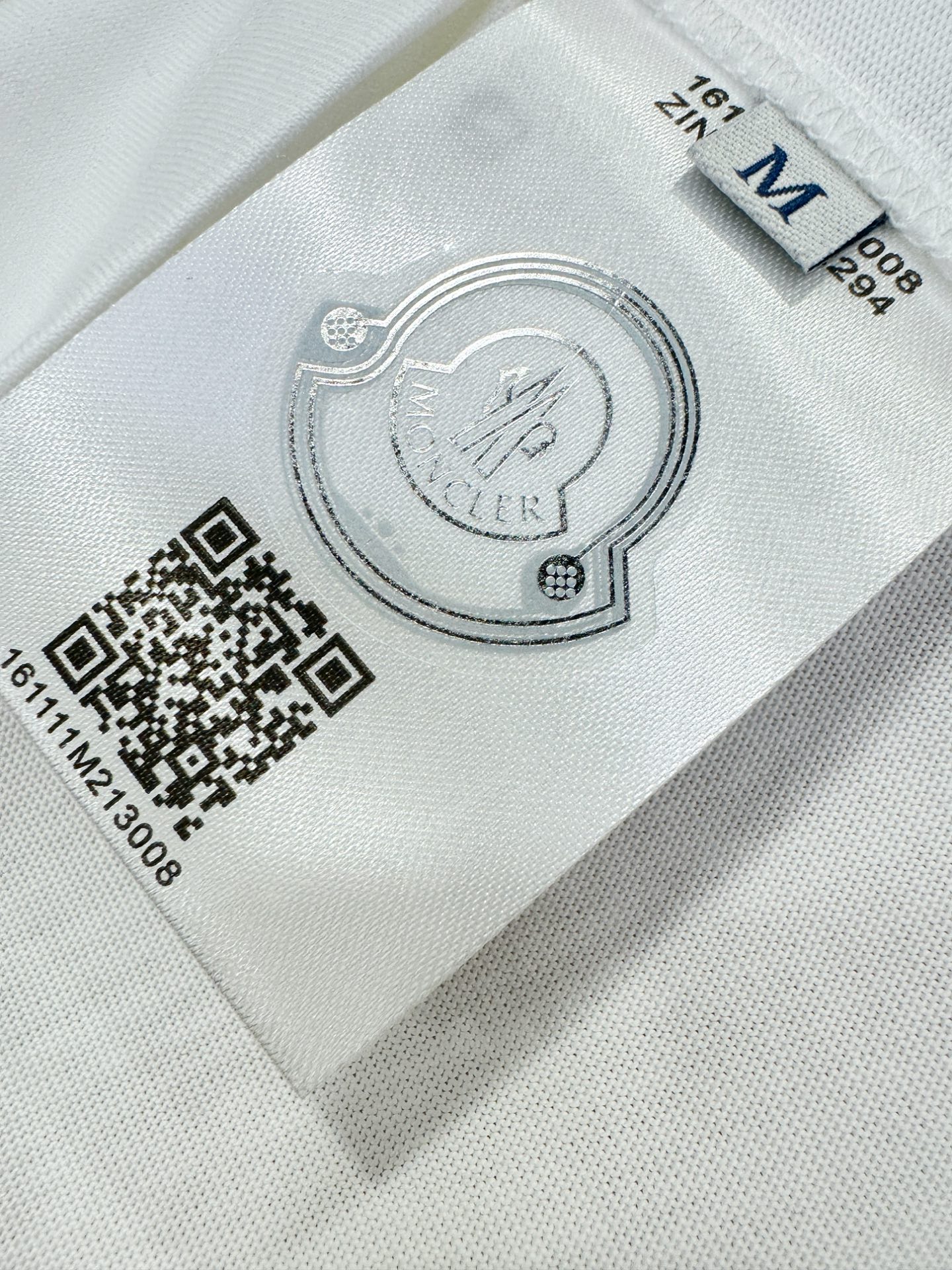 Moncler蒙口 顶级品质 2026新品短袖！原版定制面料，手感柔软。顶级进口私货，时尚设计潮流短袖，