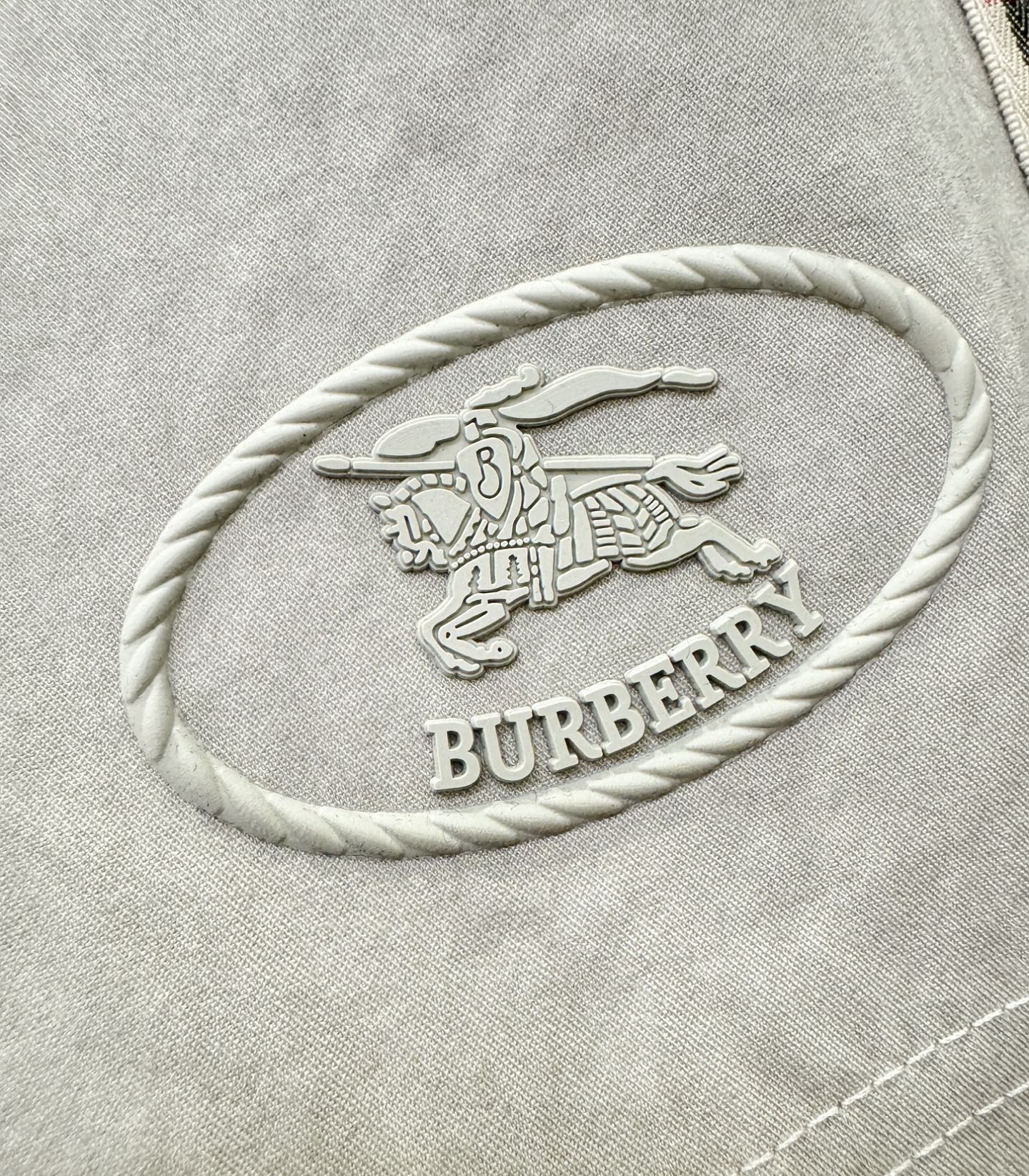 BURBERRY巴宝莉，爆款短裤2026ss新款男士休闲短裤，高端版本！专柜定制面料 透气舒适度高，细节