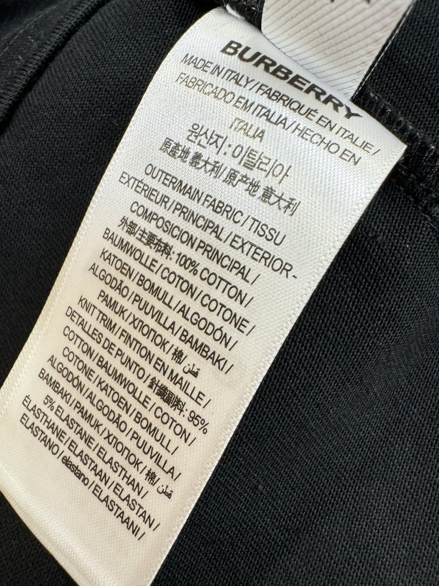 BURBERRY巴宝莉 顶级品质 2026新品短袖！原版定制面料，手感柔软。顶级进口私货，时尚设计潮流短