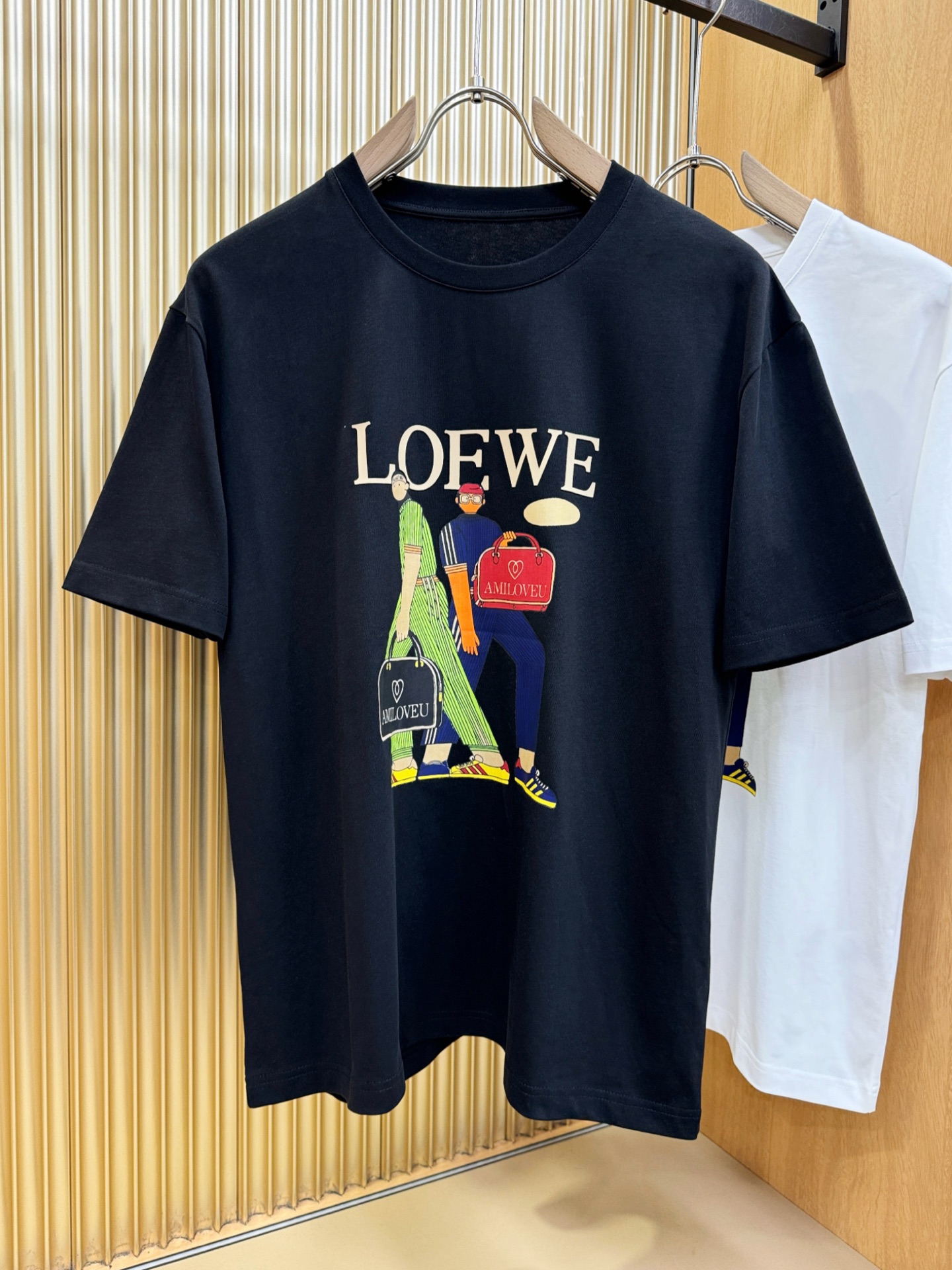 LOEWE罗意威 2026新款短袖T恤！走秀图案时尚休闲短袖T恤衫！设计logo设计！极具设计精选客供面