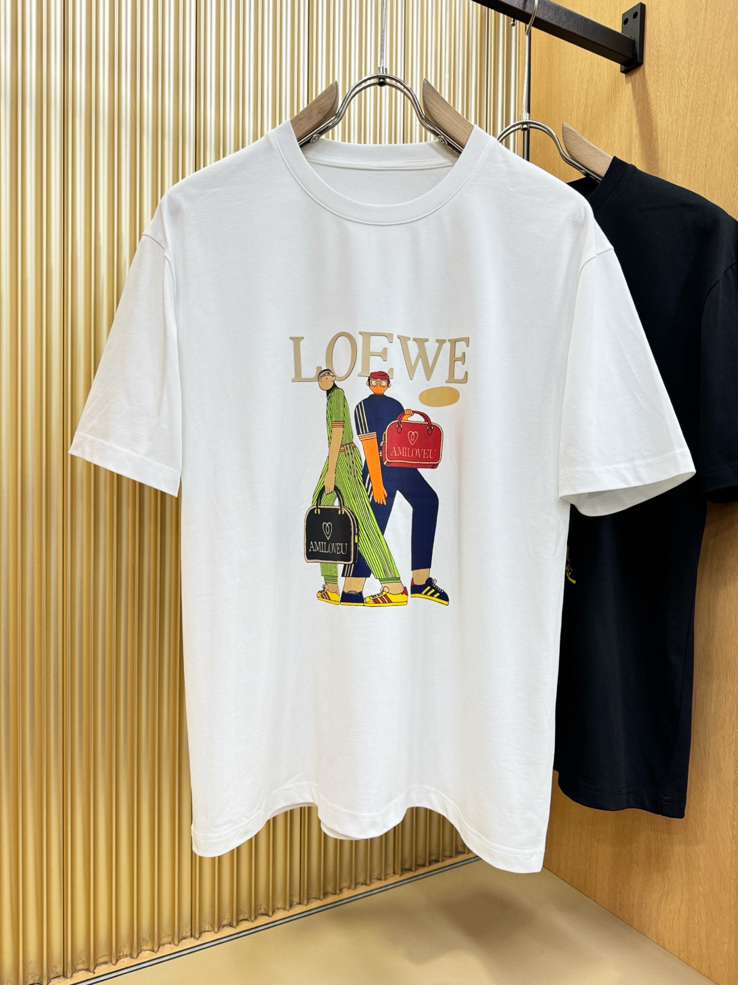 LOEWE罗意威 2026新款短袖T恤！走秀图案时尚休闲短袖T恤衫！设计logo设计！极具设计精选客供面
