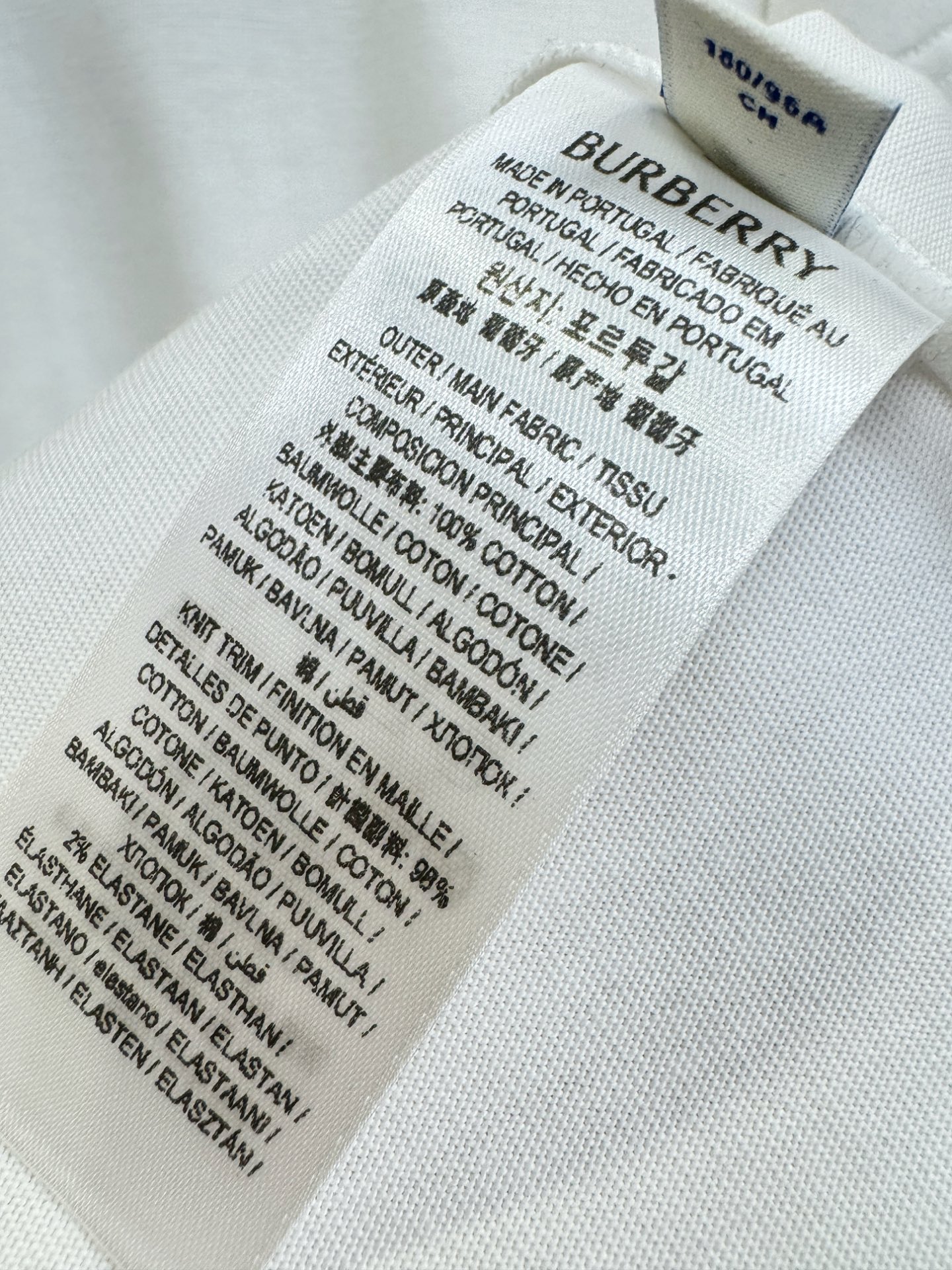 BURBERRY巴宝莉 顶级品质 2026新品短袖！原版定制面料，手感柔软。顶级进口私货，时尚设计潮流短