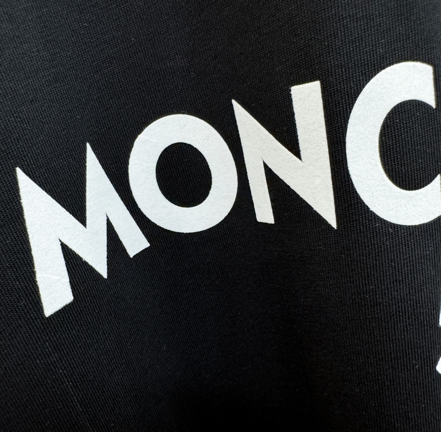 Moncler蒙口 2026新款短袖T恤！走秀图案时尚休闲短袖T恤衫！设计logo设计！极具设计精选客供
