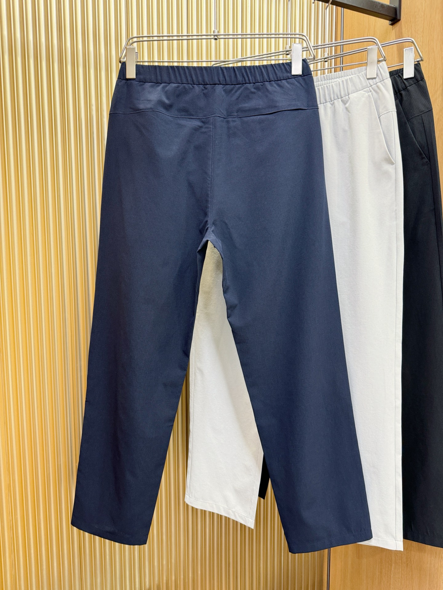 ARC‘TERYX/始祖鸟 新品休闲裤，选用欧洲进口面料，柔软舒适有质感，原版五金配件，非常炫酷，细节处