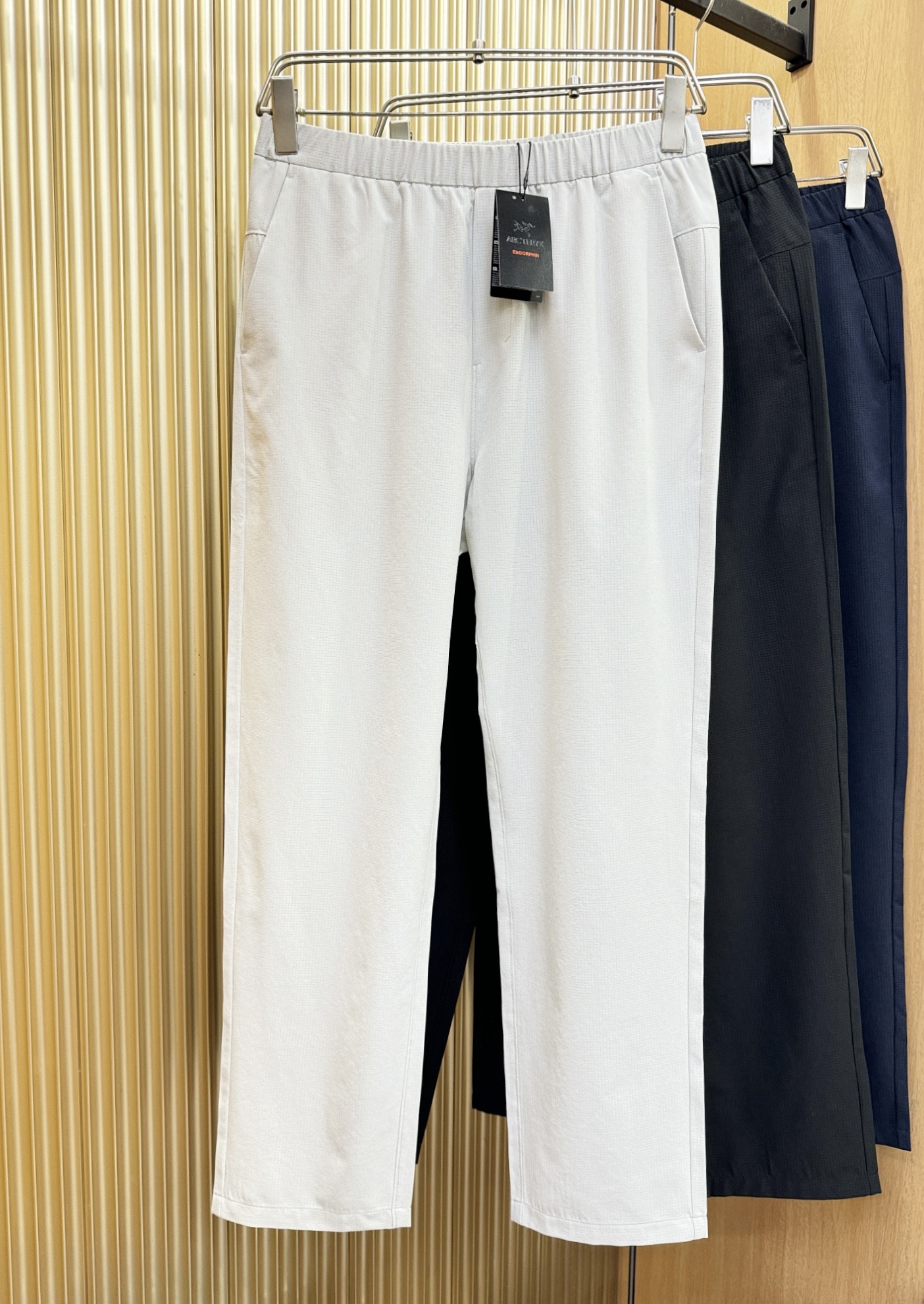 ARC‘TERYX/始祖鸟 新品休闲裤，选用欧洲进口面料，柔软舒适有质感，原版五金配件，非常炫酷，细节处