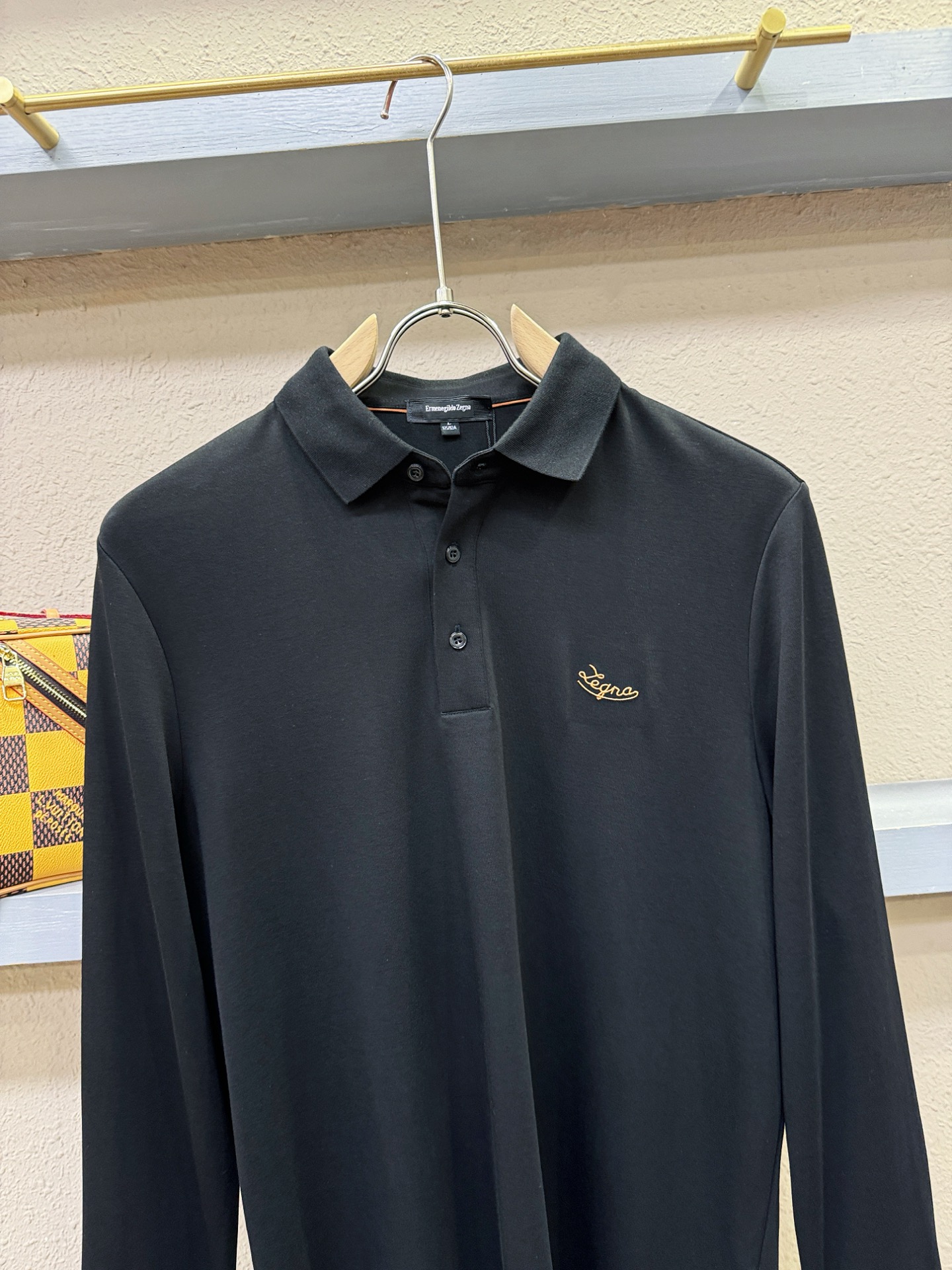 Loro Piana诺悠翩雅 新品 长袖翻领，经典Logo设计，百搭款 官网同步发售 定制面料，柔软细腻