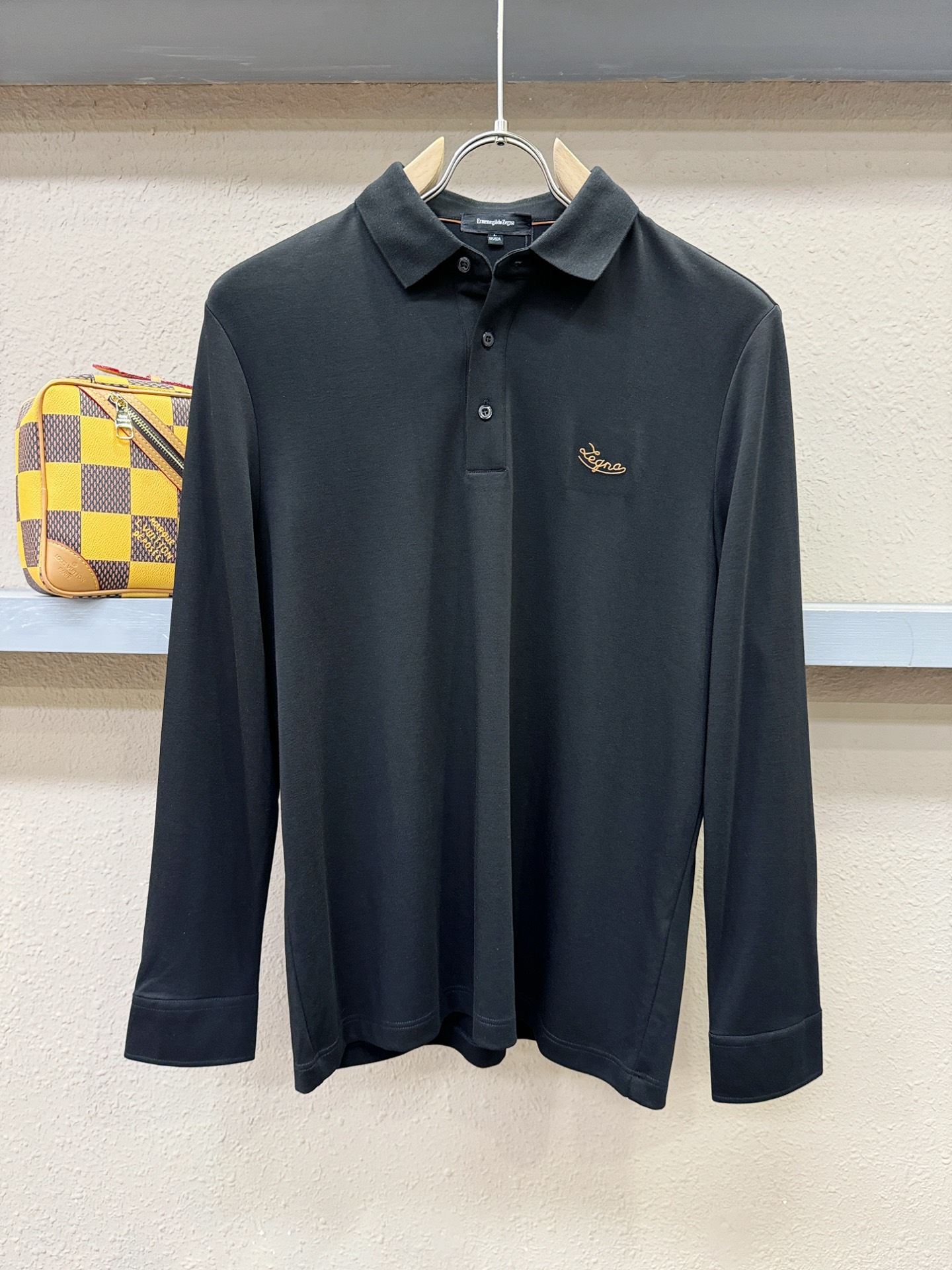 Loro Piana诺悠翩雅 新品 长袖翻领，经典Logo设计，百搭款 官网同步发售 定制面料，柔软细腻