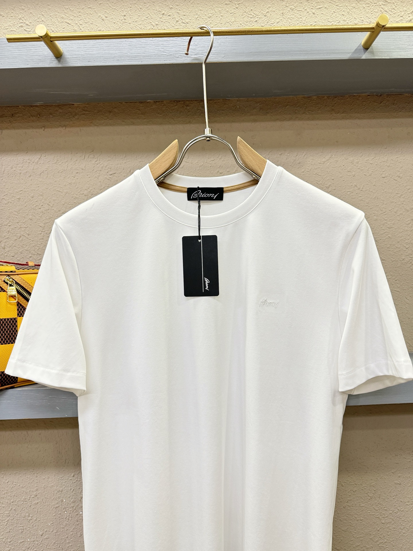 Brioni 布里奥尼 顶级品质 2026新品短袖！原版定制面料，手感柔软。顶级进口私货，时尚设计潮流短