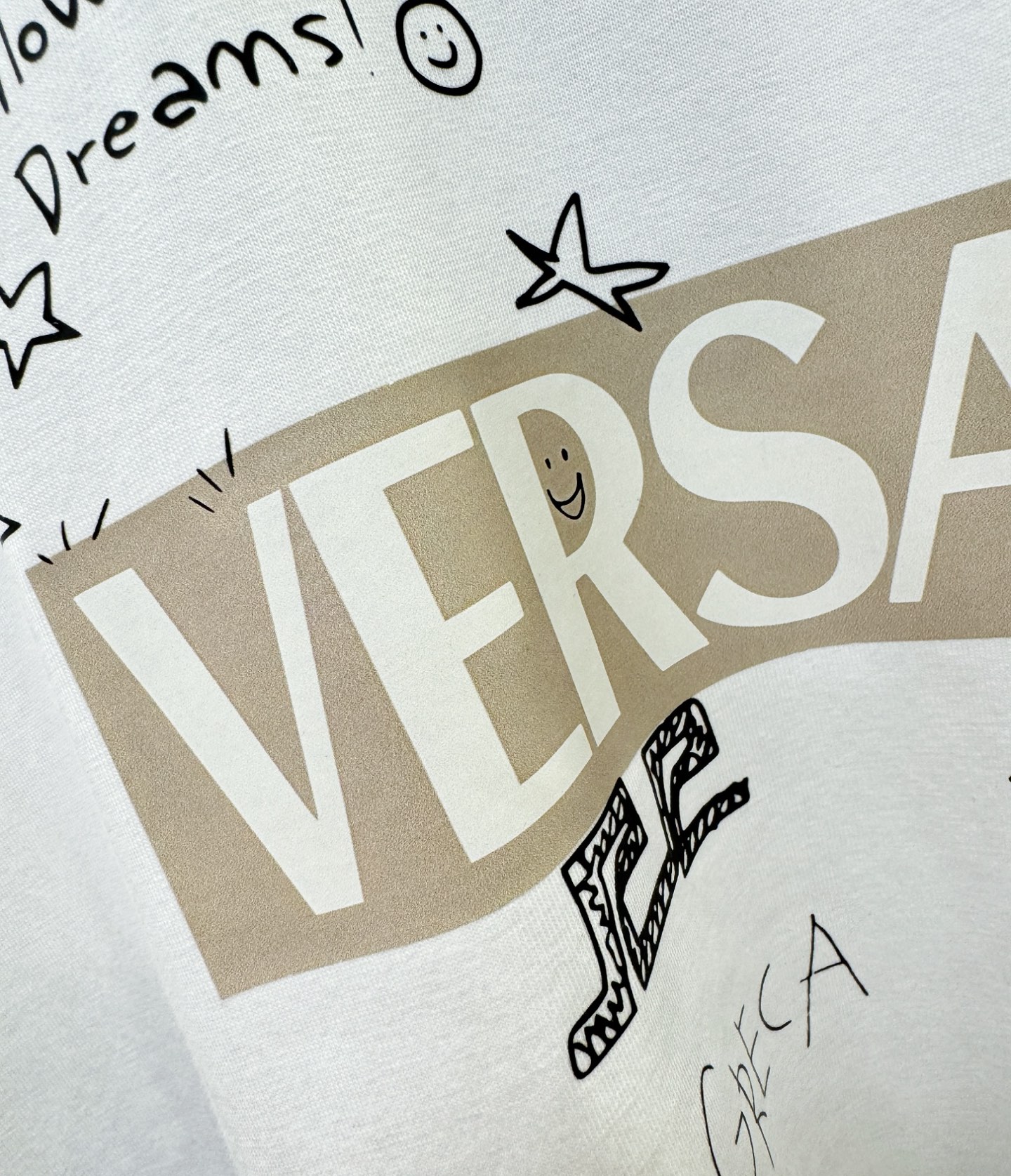 Versace 范思哲 顶级品质 2026新品短袖！原版定制面料，手感柔软。顶级进口私货，时尚设计潮流短