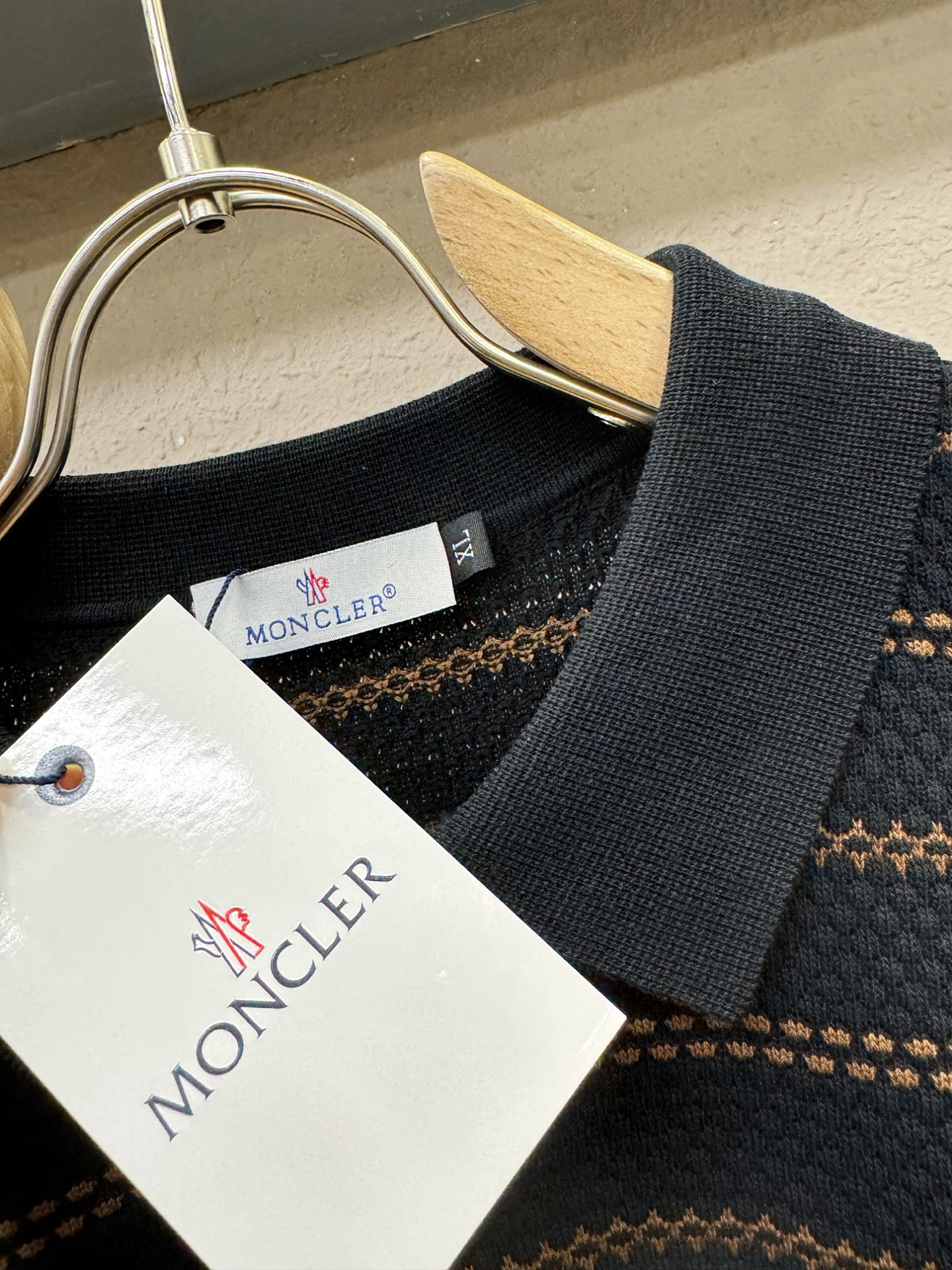 Moncler蒙口2026春夏新品针织短袖，进口针织面料，手感柔软。顶级进口私货，时尚设计潮流短袖针织衫