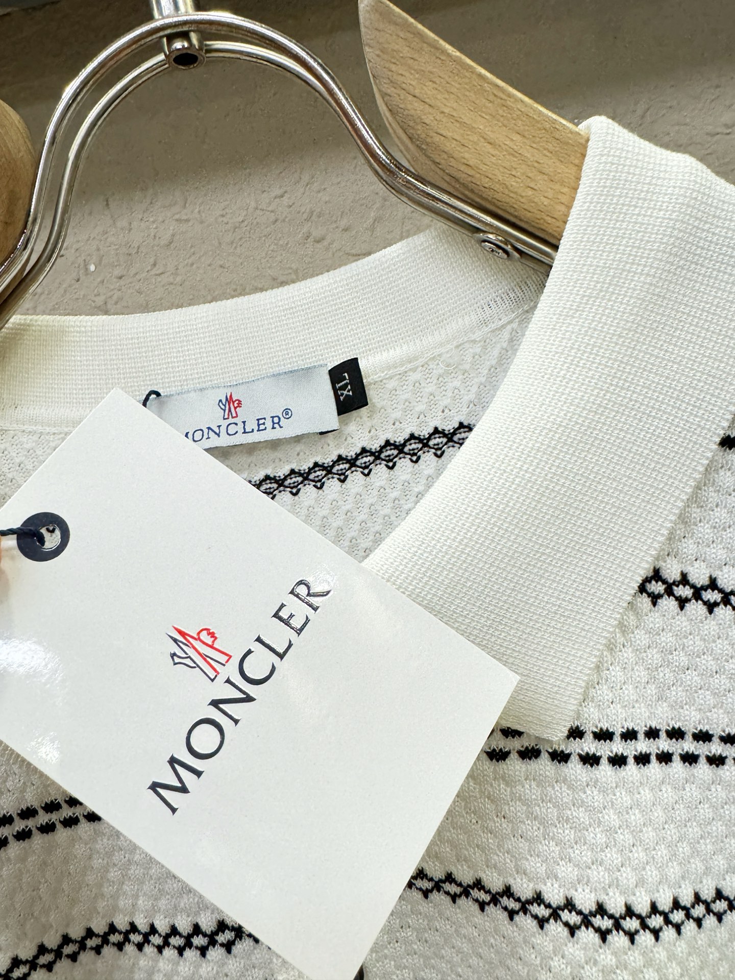 Moncler蒙口2026春夏新品针织短袖，进口针织面料，手感柔软。顶级进口私货，时尚设计潮流短袖针织衫