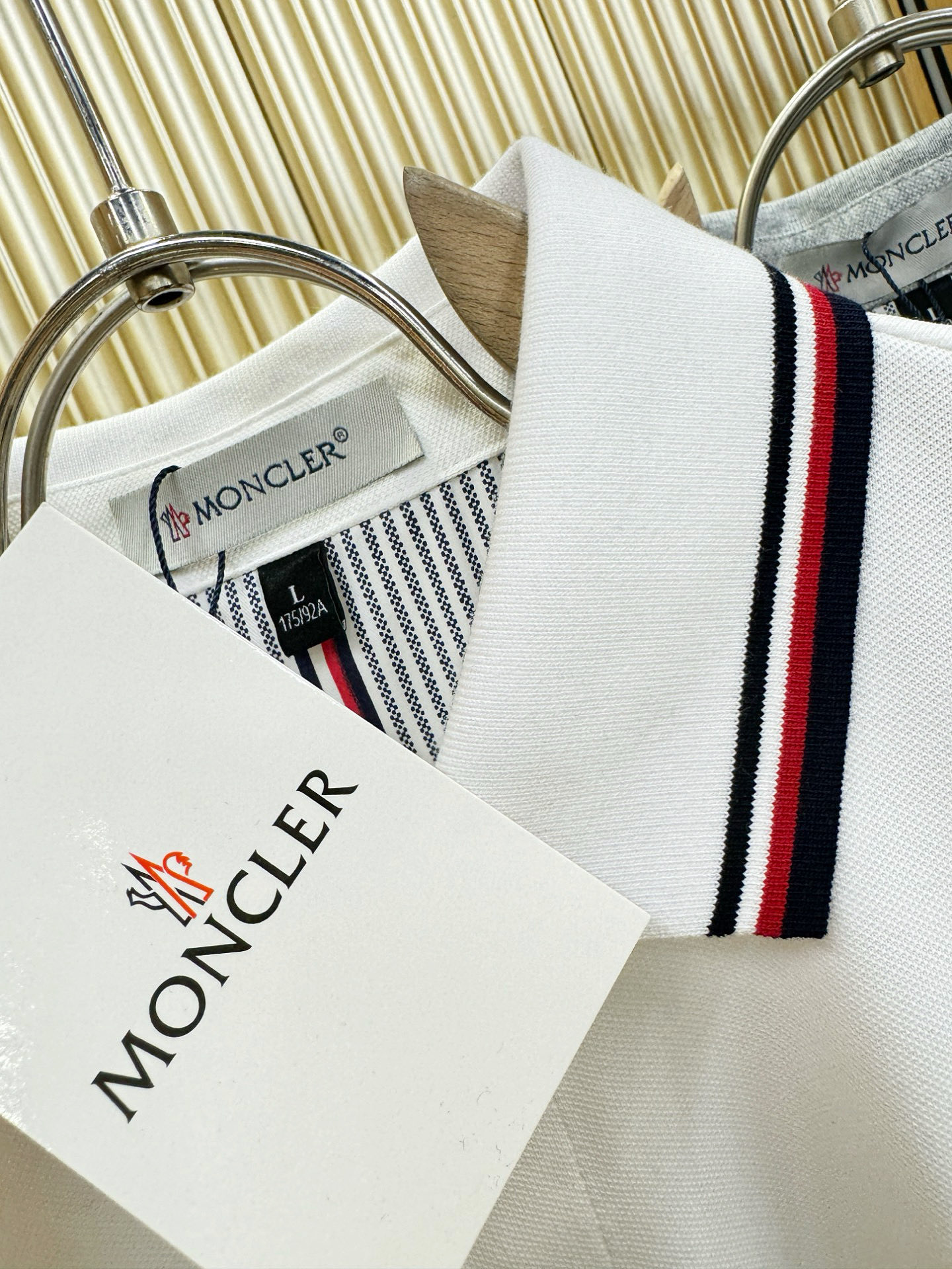 Moncler蒙口 2026官方春夏新款 专柜同步上市 男士翻领短袖POLO衫，高端主线系列，进口丝光珠