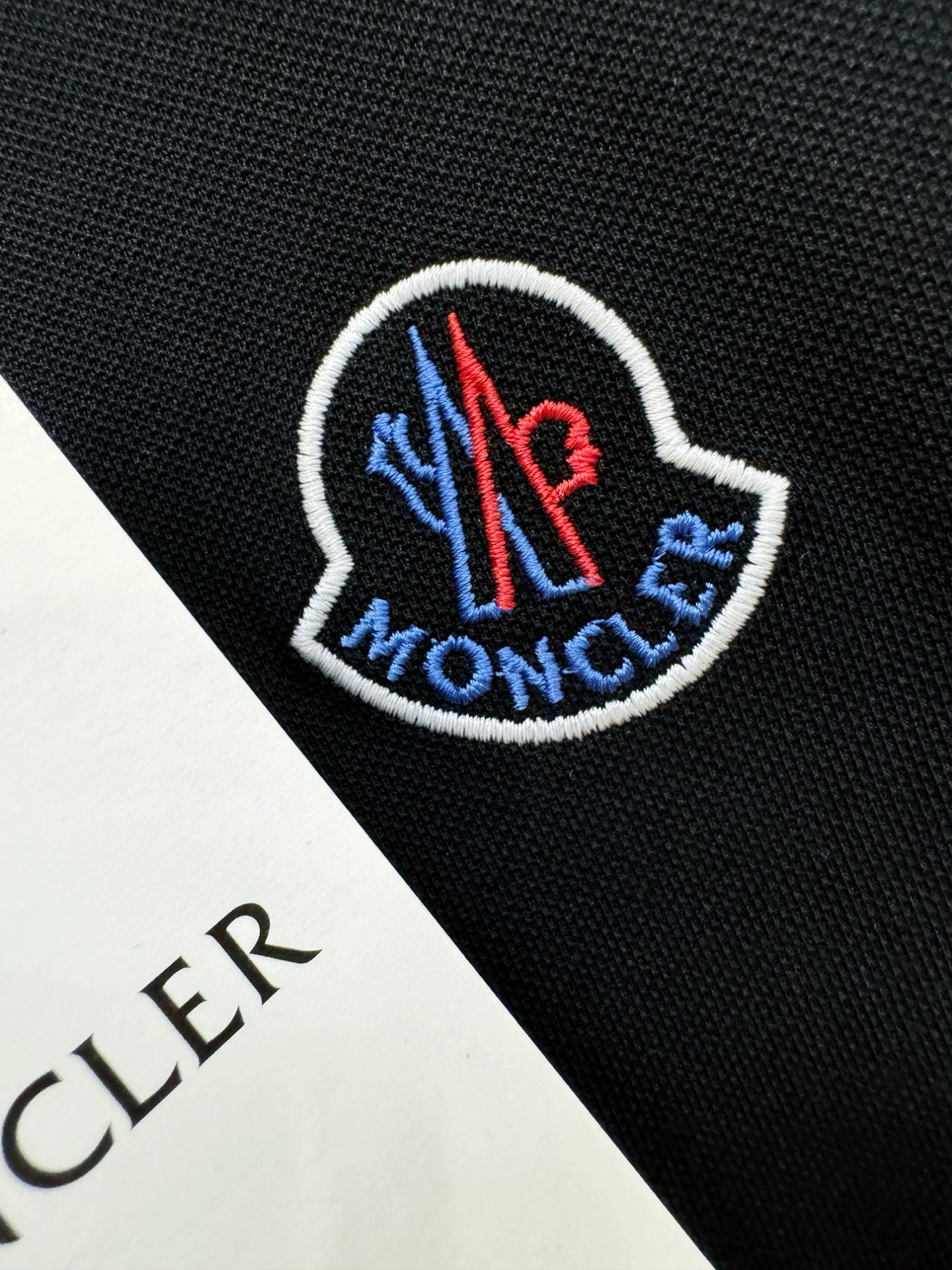 Moncler蒙口 2026官方春夏新款 专柜同步上市 男士翻领短袖POLO衫，高端主线系列，进口丝光珠