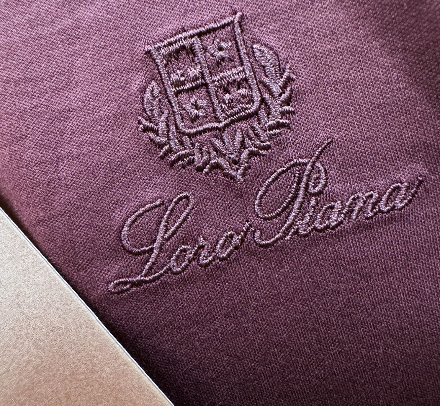 Loro Piana诺悠翩雅 顶级品质 2026新品短袖！原版定制面料，手感柔软。顶级进口私货，时尚设计