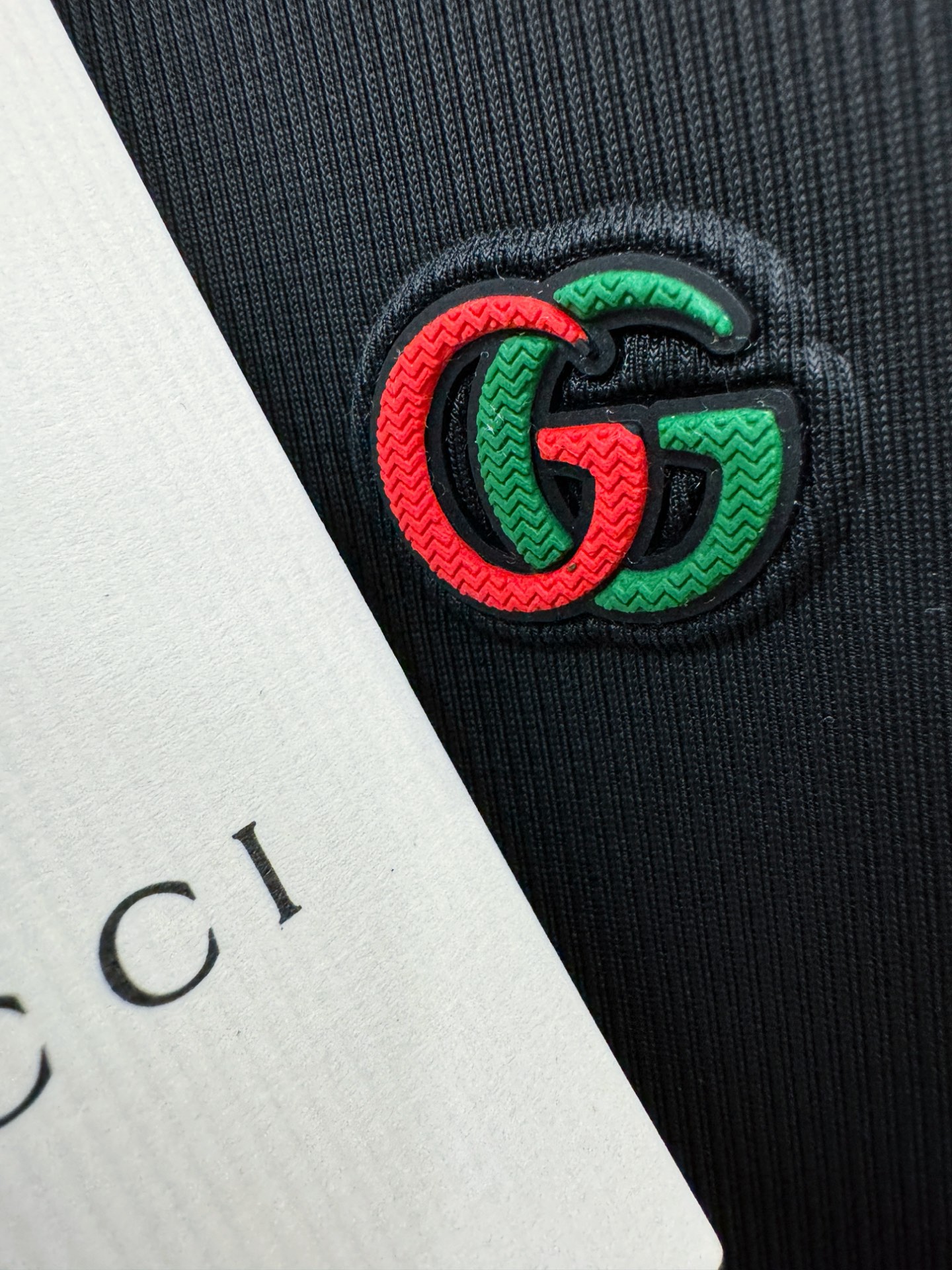 Gucci古奇 2026春夏新款首发专柜最新款翻领短袖，冰丝面料，清爽透气。高端订制 设计前卫时尚！品牌