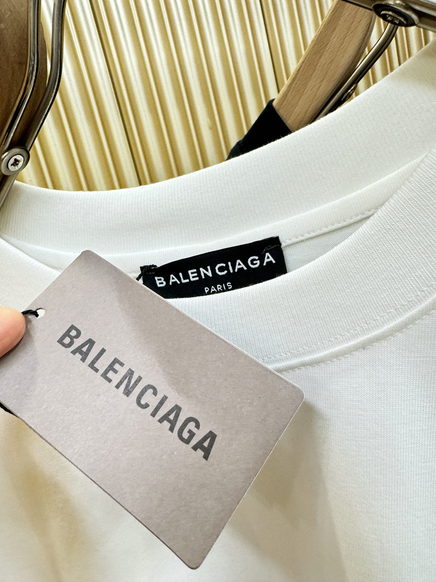 Balenciaga巴黎世家 2026新款短袖T恤！走秀图案时尚休闲短袖T恤衫！设计logo设计！极具设