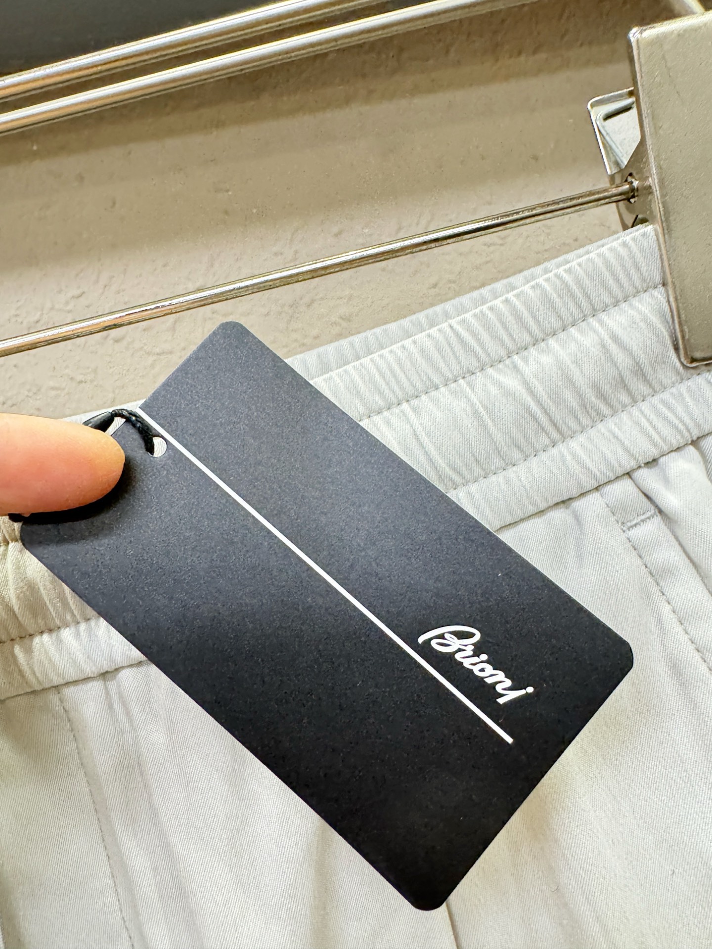 Brioni 布里奥尼 超火爆休闲裤，铜氨丝面料，柔软舒适有质感，原版五金配件，非常炫酷👍细节处理精致，