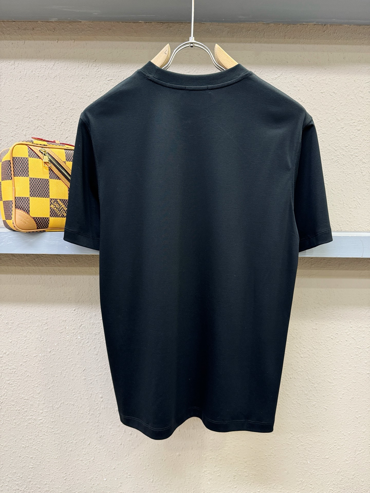PRADA 普拉达 顶级品质 2026新品短袖！原版定制面料，手感柔软。顶级进口私货，时尚设计潮流短袖，