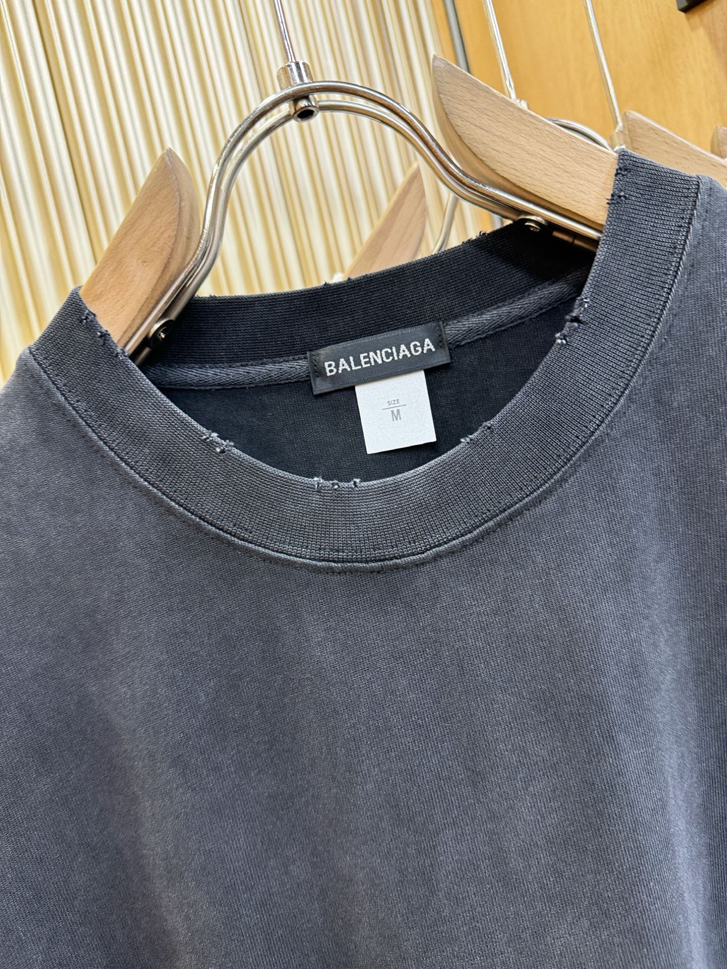 最大可穿240斤‼️ Balenciaga巴黎世家 2026新款短袖T恤！走秀图案时尚休闲短袖T恤衫！设