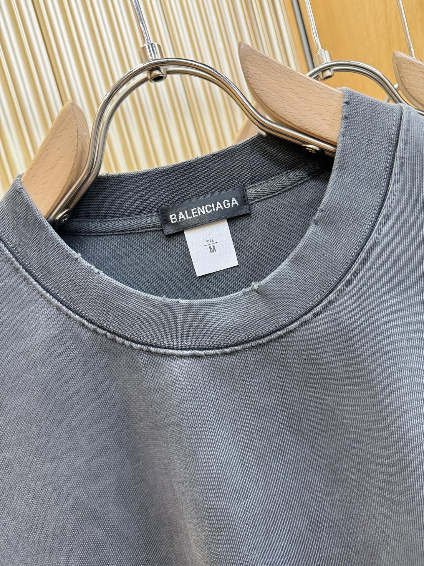 最大可穿240斤‼️ Balenciaga巴黎世家 2026新款短袖T恤！走秀图案时尚休闲短袖T恤衫！设