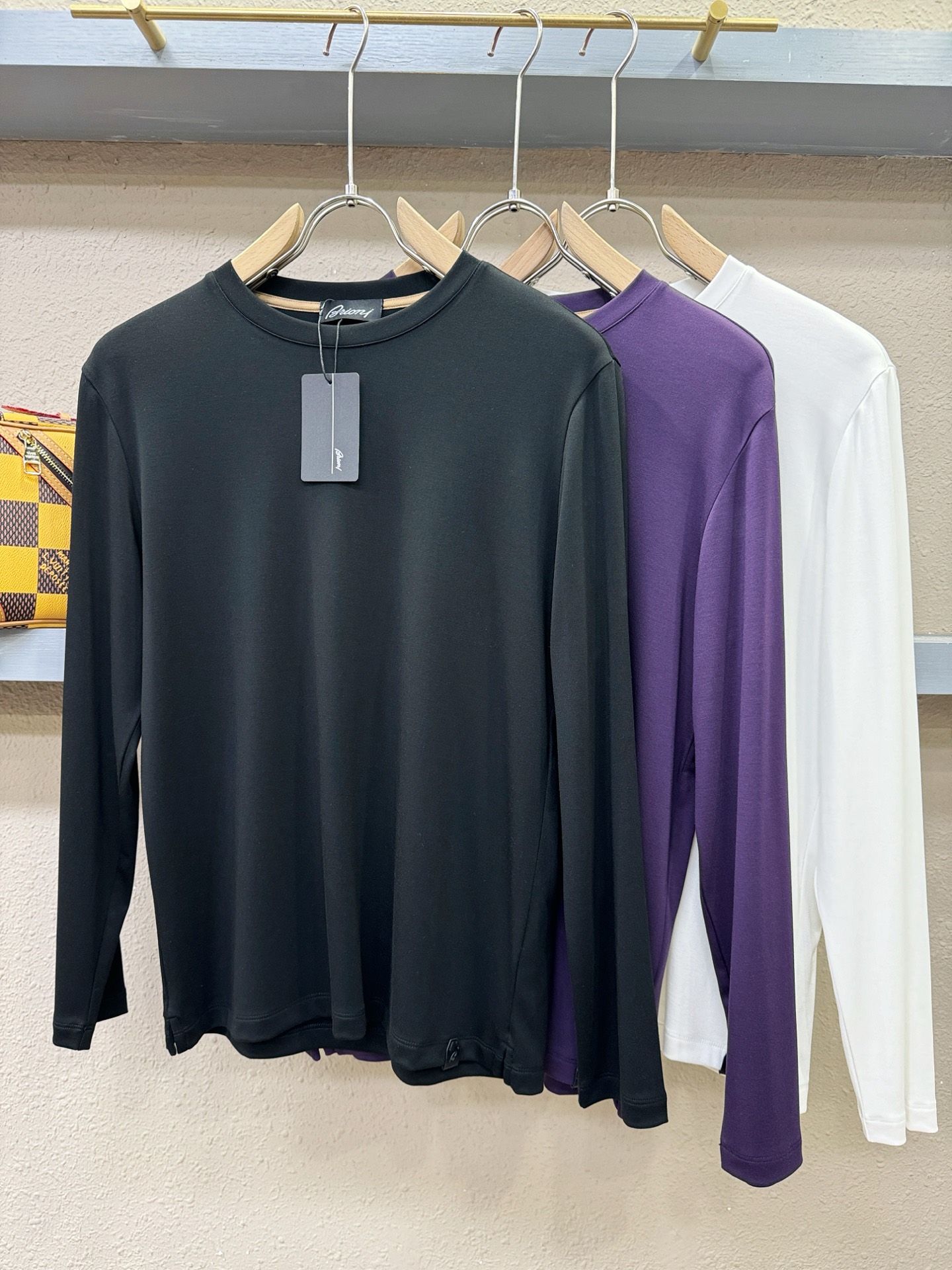 Brioni 布里奥尼 2026新品 长袖T恤，经典Logo设计，百搭款 官网同步发售 定制面料，柔软细