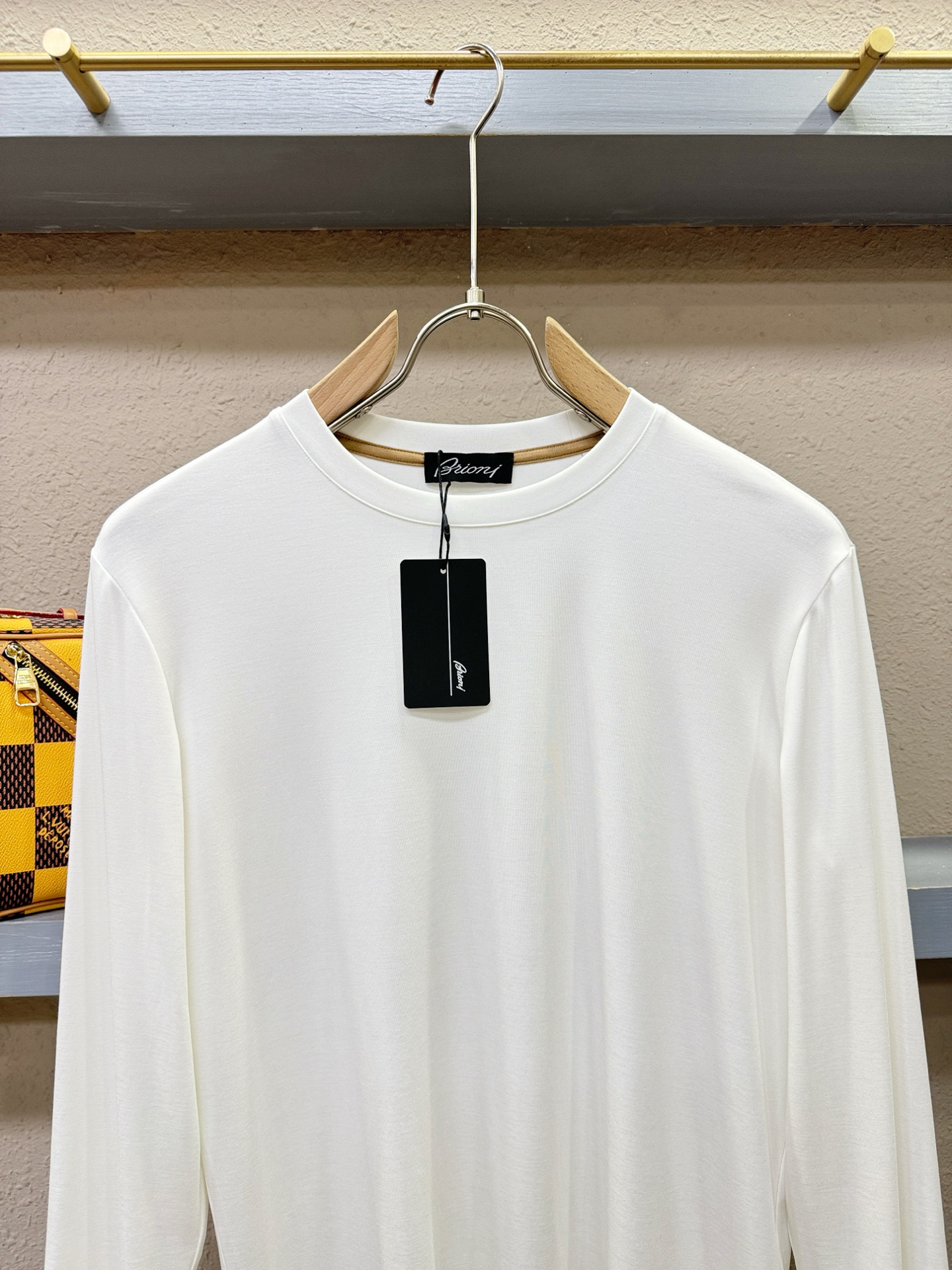 Brioni 布里奥尼 2026新品 长袖T恤，经典Logo设计，百搭款 官网同步发售 定制面料，柔软细
