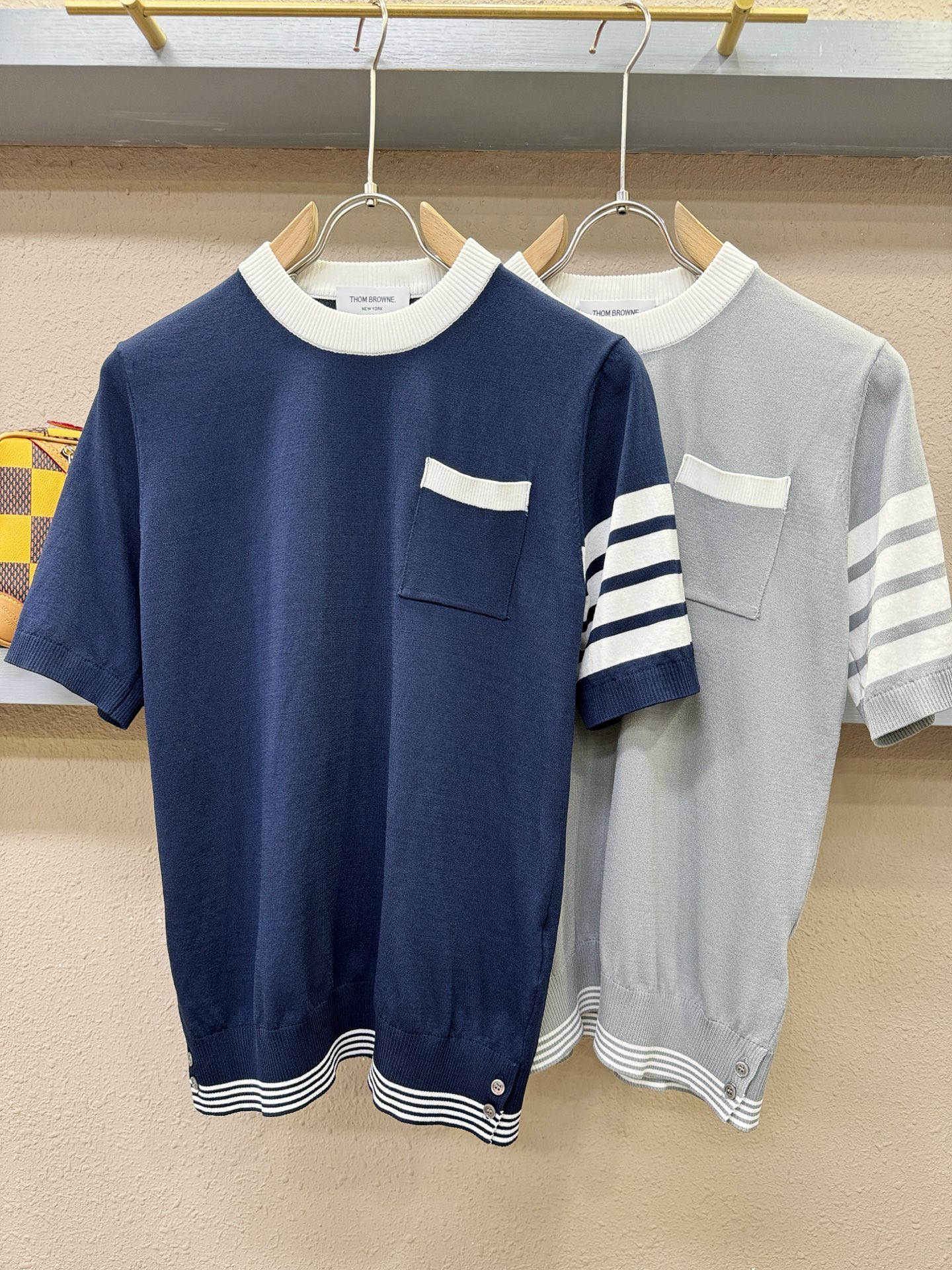 TB 顶级品质 2026春夏新品短袖针织衫，桑蚕丝伊力特面料，手感柔软。顶级进口私货，时间设计，不失奢华