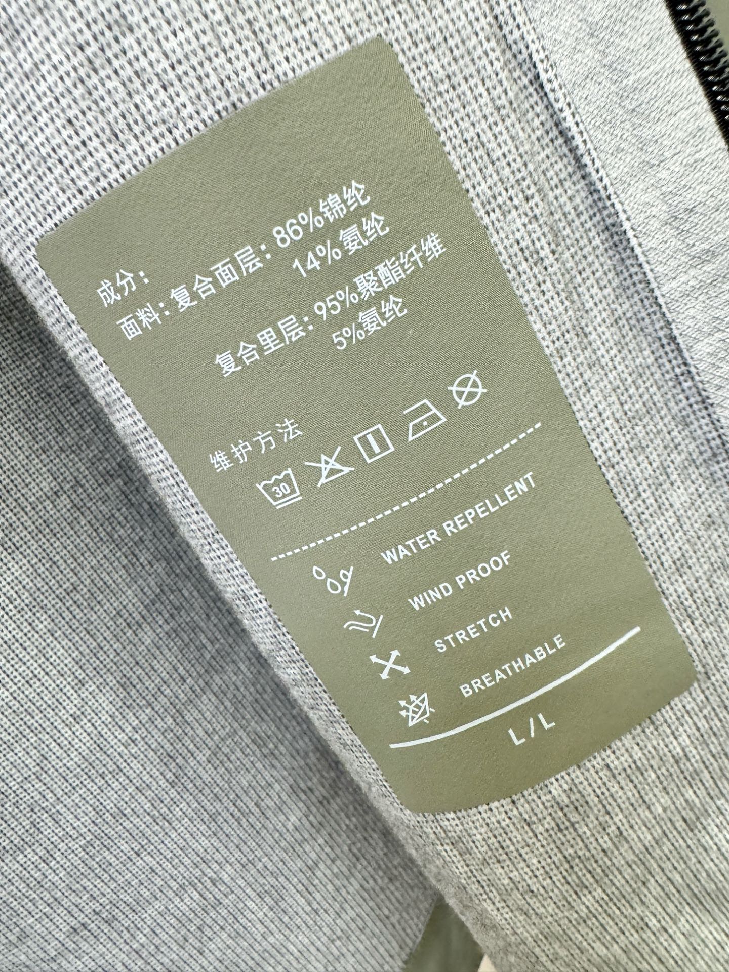 DESCENTE迪桑特 2026新款防水向导级冲锋衣机能风拉链夹克，防风防水冲锋衣，级别高分子材料透气薄