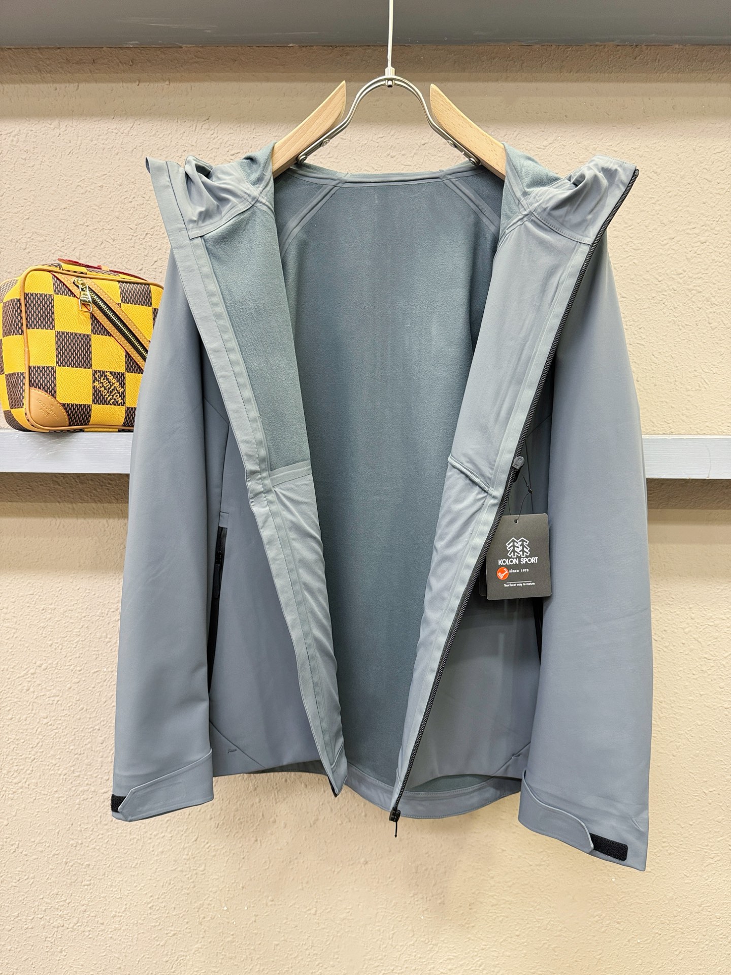 KOLON SPORT 2026新款防水向导级冲锋衣机能风拉链夹克，防风防水冲锋衣，级别高分子材料透气复