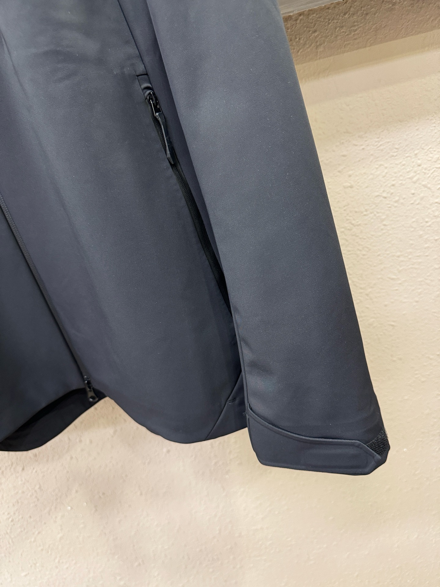 KOLON SPORT 2026新款防水向导级冲锋衣机能风拉链夹克，防风防水冲锋衣，级别高分子材料透气复