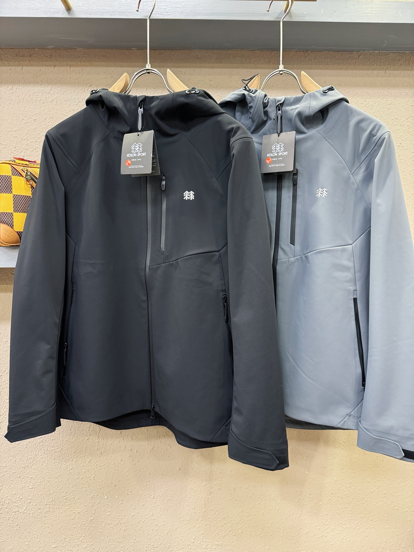 KOLON SPORT 2026新款防水向导级冲锋衣机能风拉链夹克，防风防水冲锋衣，级别高分子材料透气复