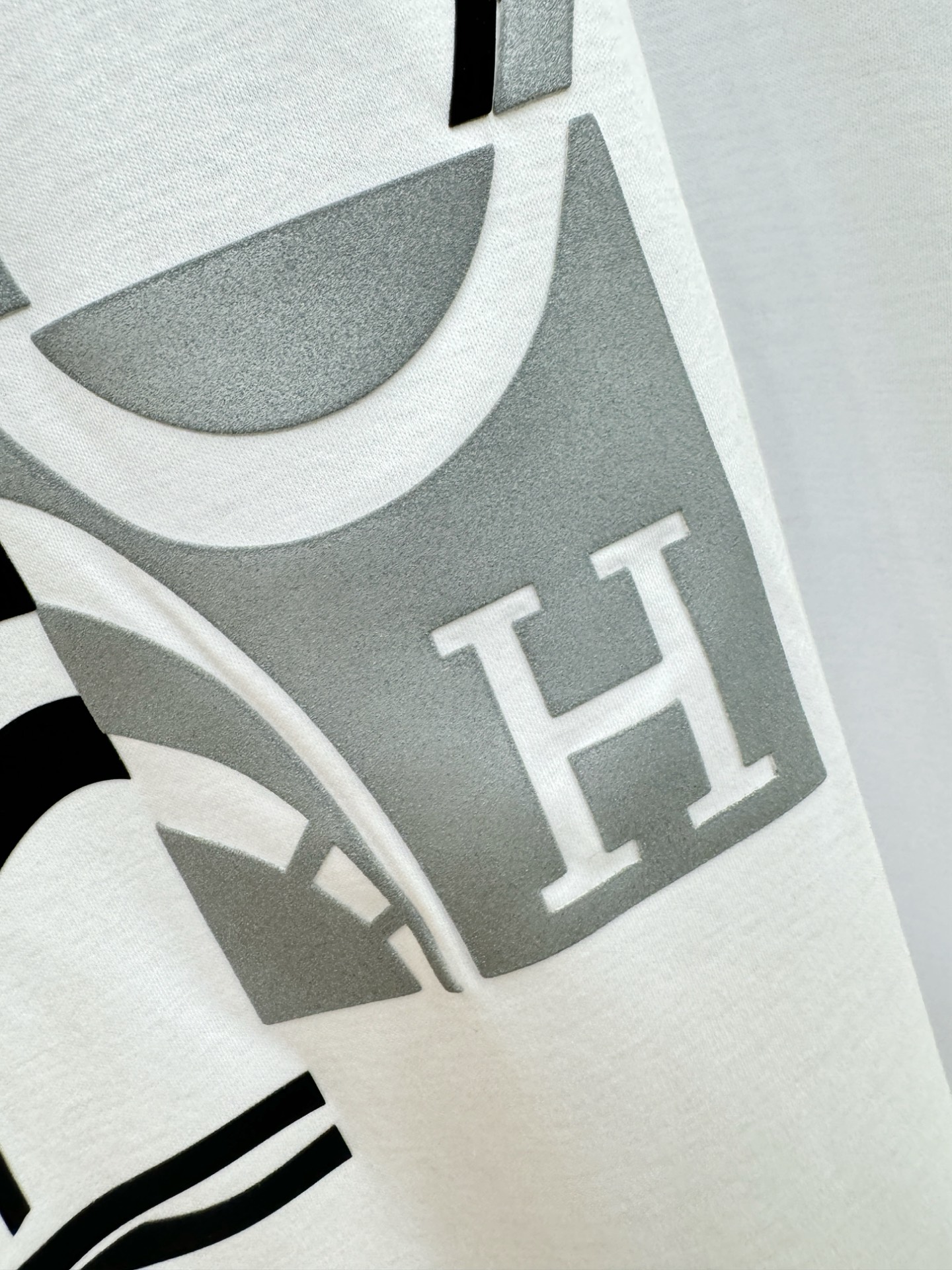 Hermès爱马仕 2026新款短袖T恤！走秀图案时尚休闲短袖T恤衫！设计logo设计！极具设计精选客供