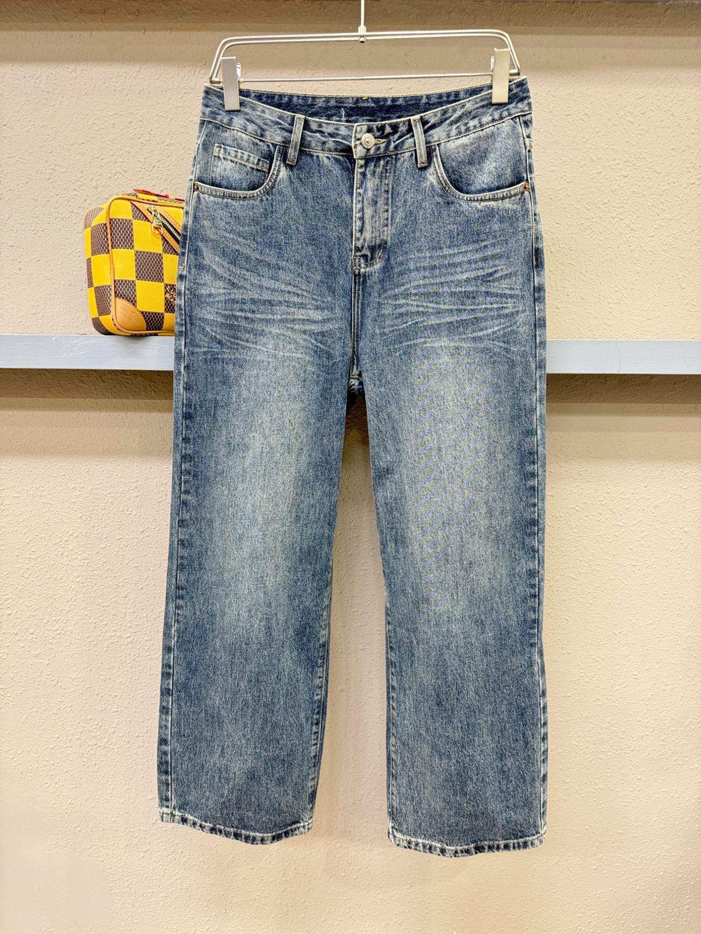 BURBERRY巴宝莉 专柜新品，原版牛仔裤 原版重工打造，品牌经典LOGO设计，三标齐全！原版五金辅料