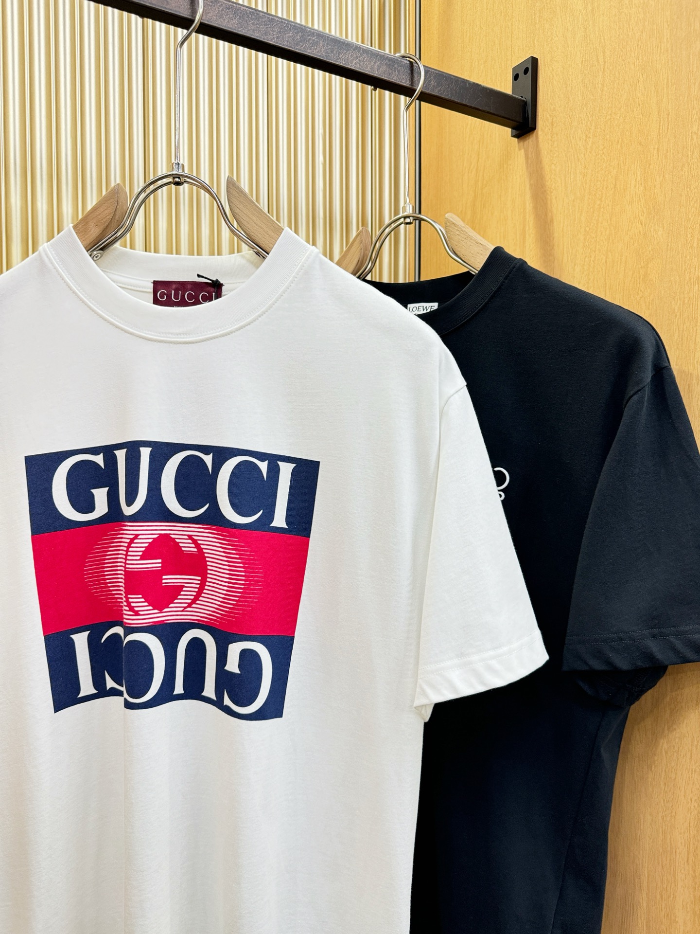 Gucci古奇 2026新款短袖T恤！男女同款！走秀图案时尚休闲短袖T恤衫！设计logo设计！极具设计精