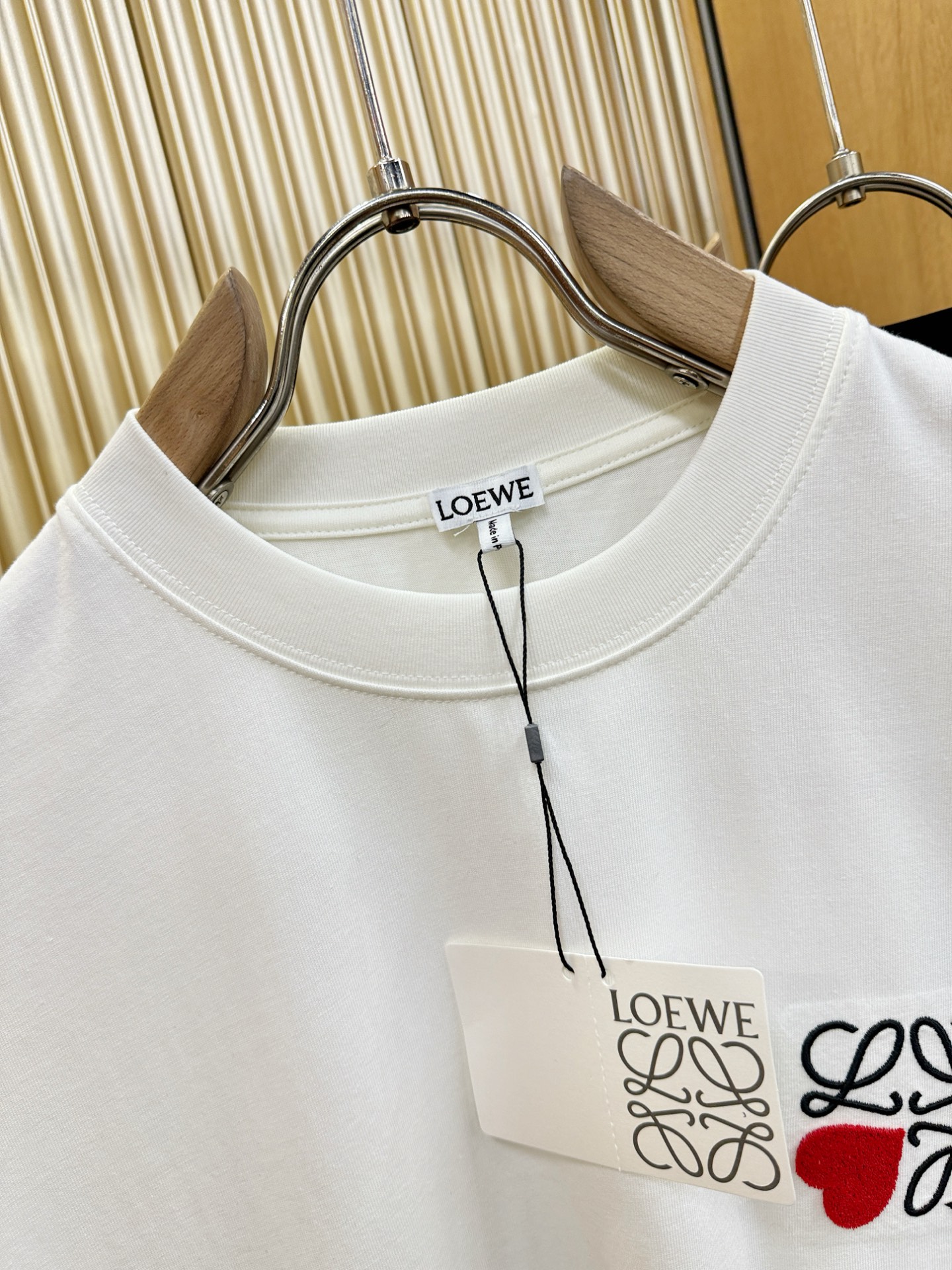 LOEWE罗意威 2026新款短袖T恤！男女同款！走秀图案时尚休闲短袖T恤衫！设计logo设计！极具设计
