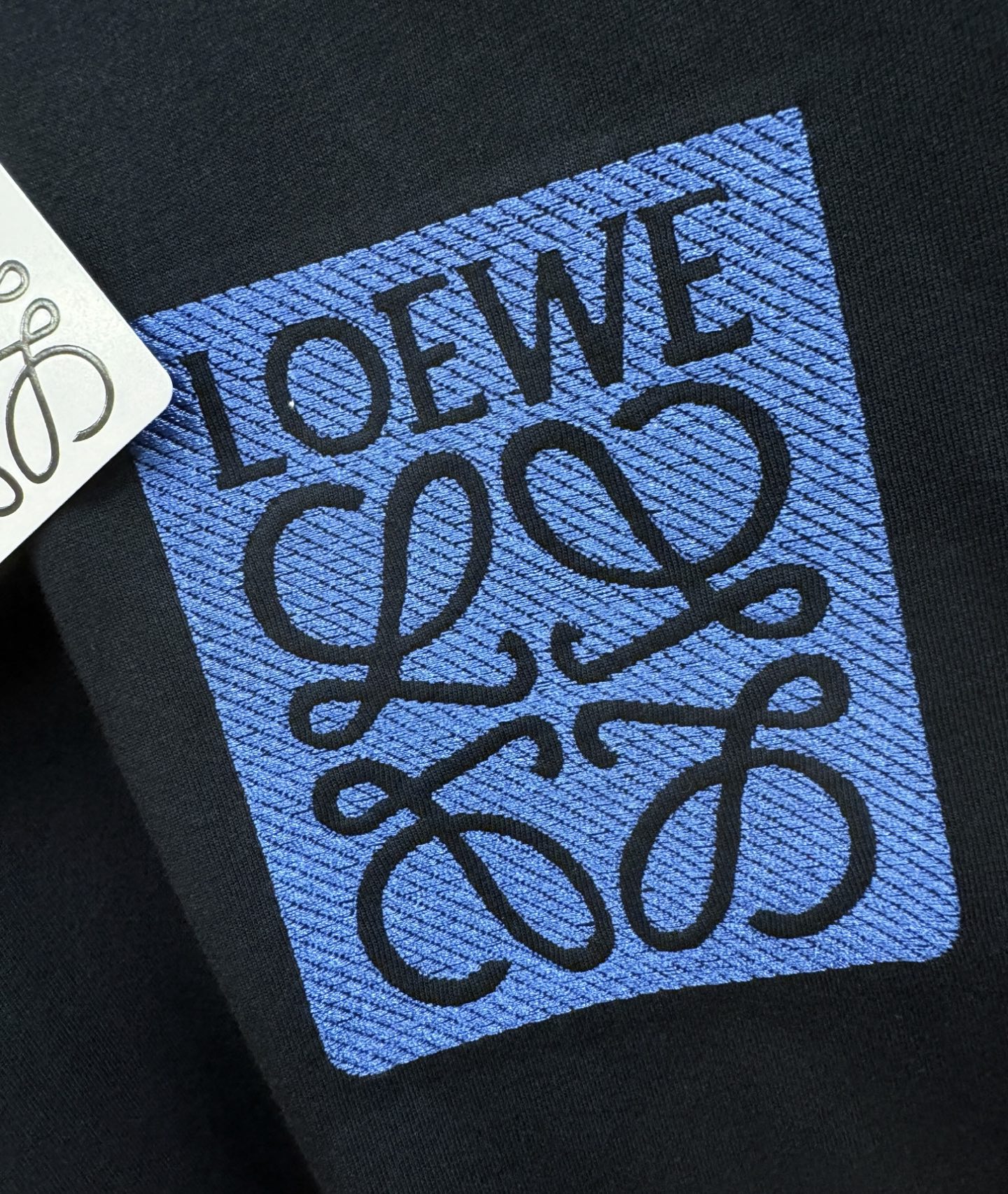 LOEWE罗意威 2026新款短袖T恤！男女同款！走秀图案时尚休闲短袖T恤衫！设计logo设计！极具设计