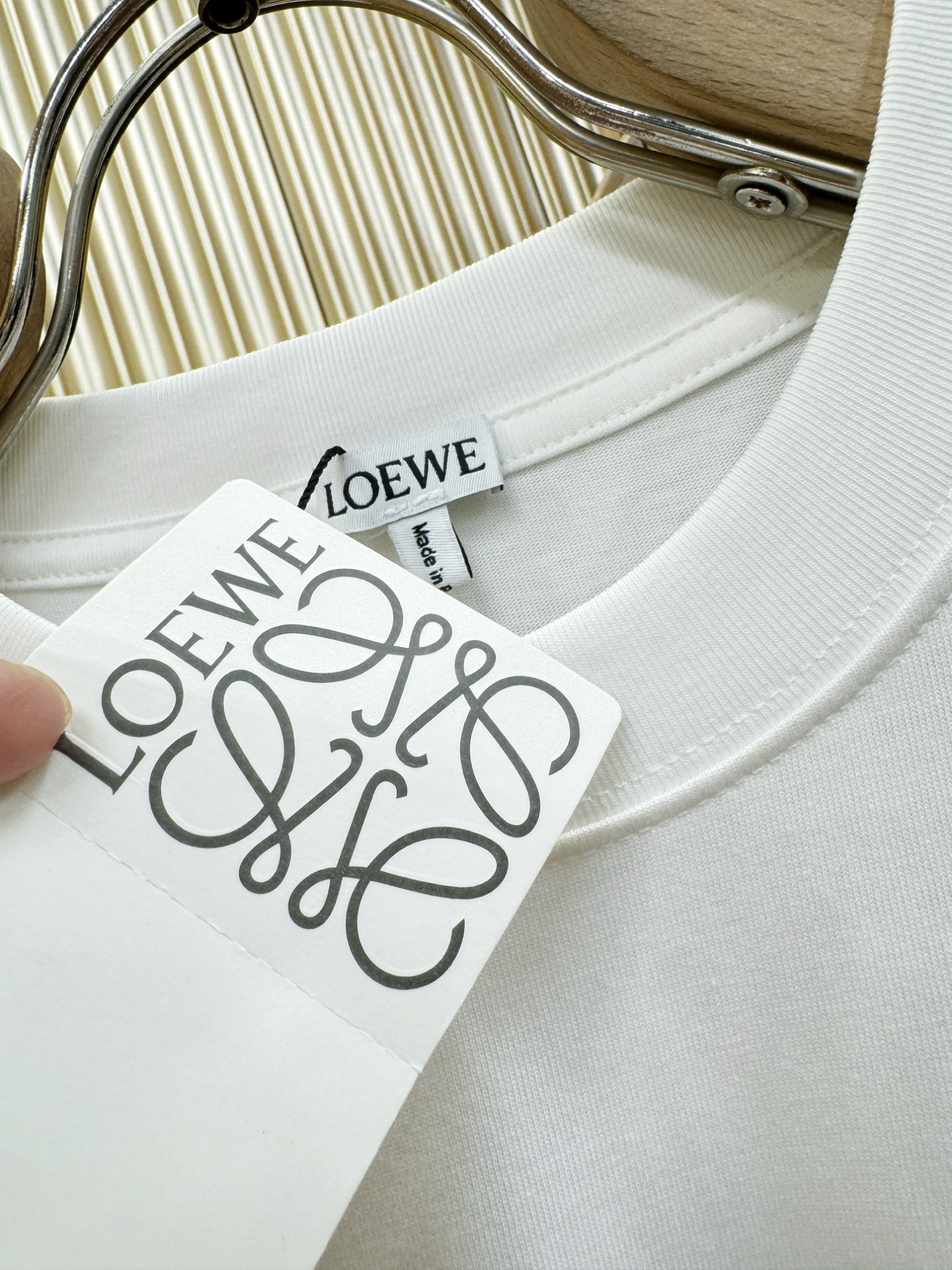 LOEWE罗意威 2026新款短袖T恤！男女同款！走秀图案时尚休闲短袖T恤衫！设计logo设计！极具设计
