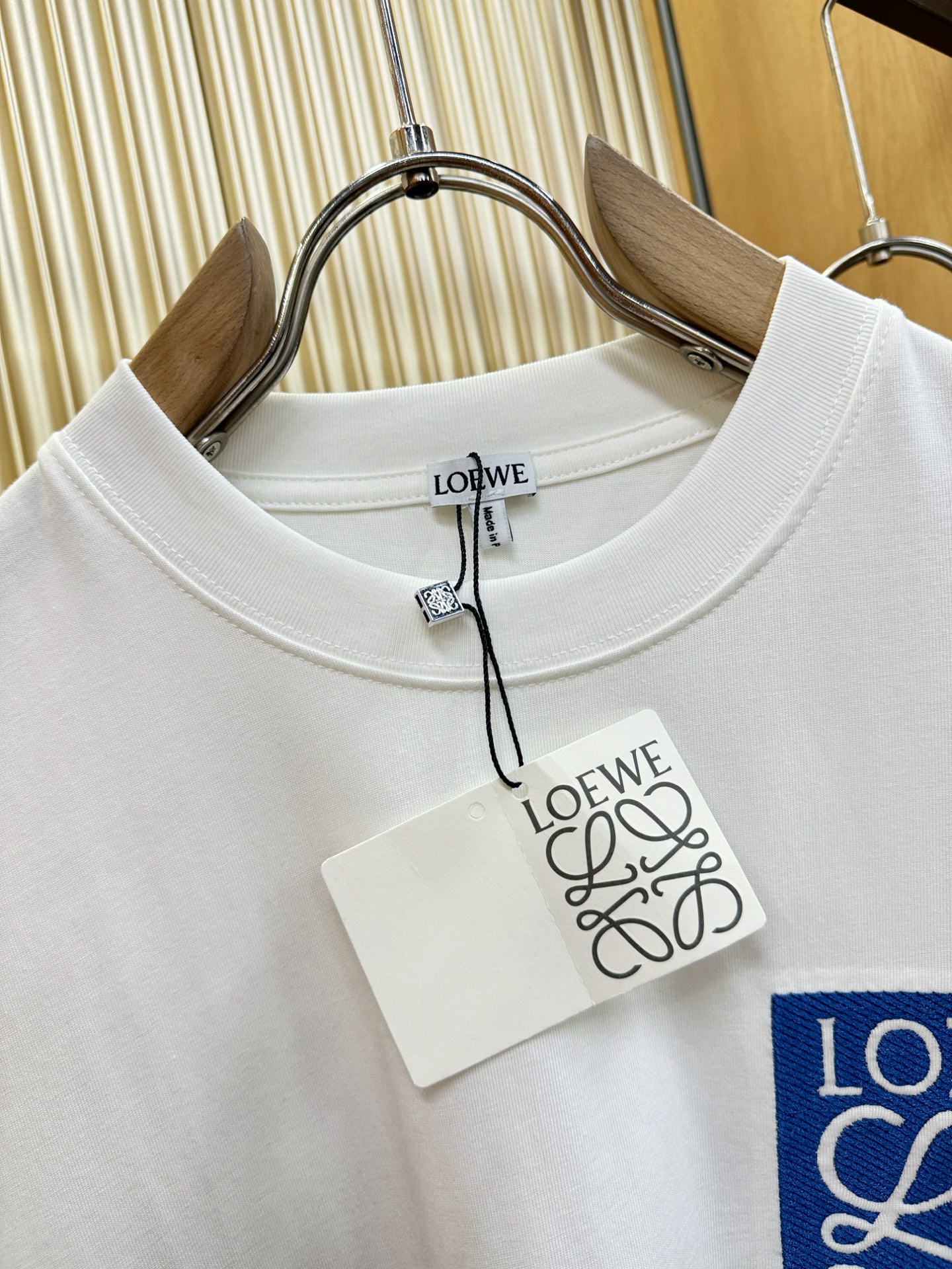 LOEWE罗意威 2026新款短袖T恤！男女同款！走秀图案时尚休闲短袖T恤衫！设计logo设计！极具设计