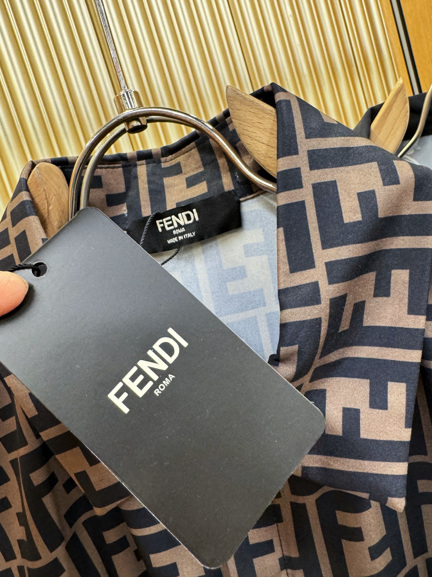 高定款(真丝面料升级 ) Fendi 芬迪 最大可穿240斤，新款真丝衬衫，男女同款，定制真丝面料，不抽