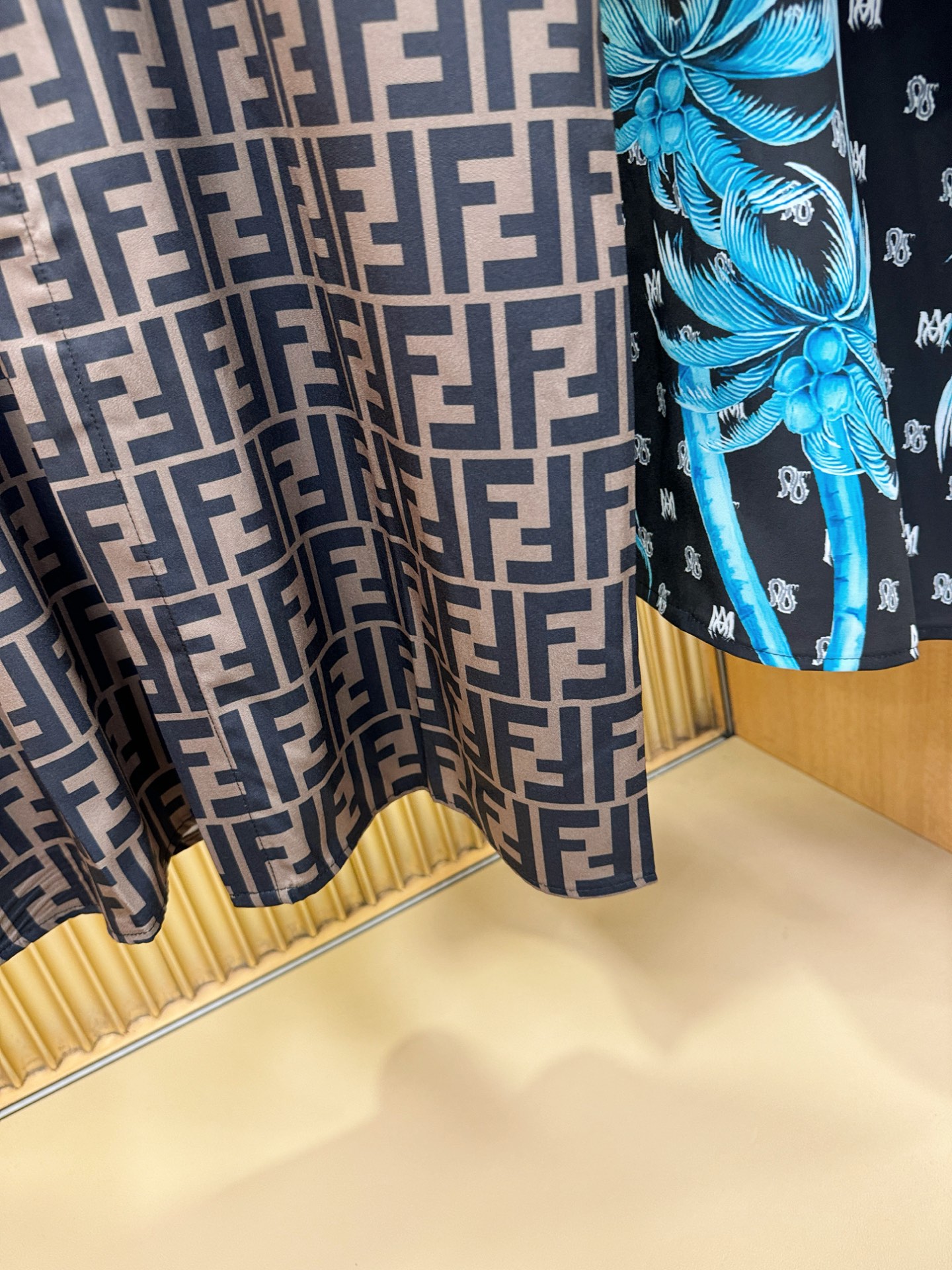 高定款(真丝面料升级 ) Fendi 芬迪 最大可穿240斤，新款真丝衬衫，男女同款，定制真丝面料，不抽