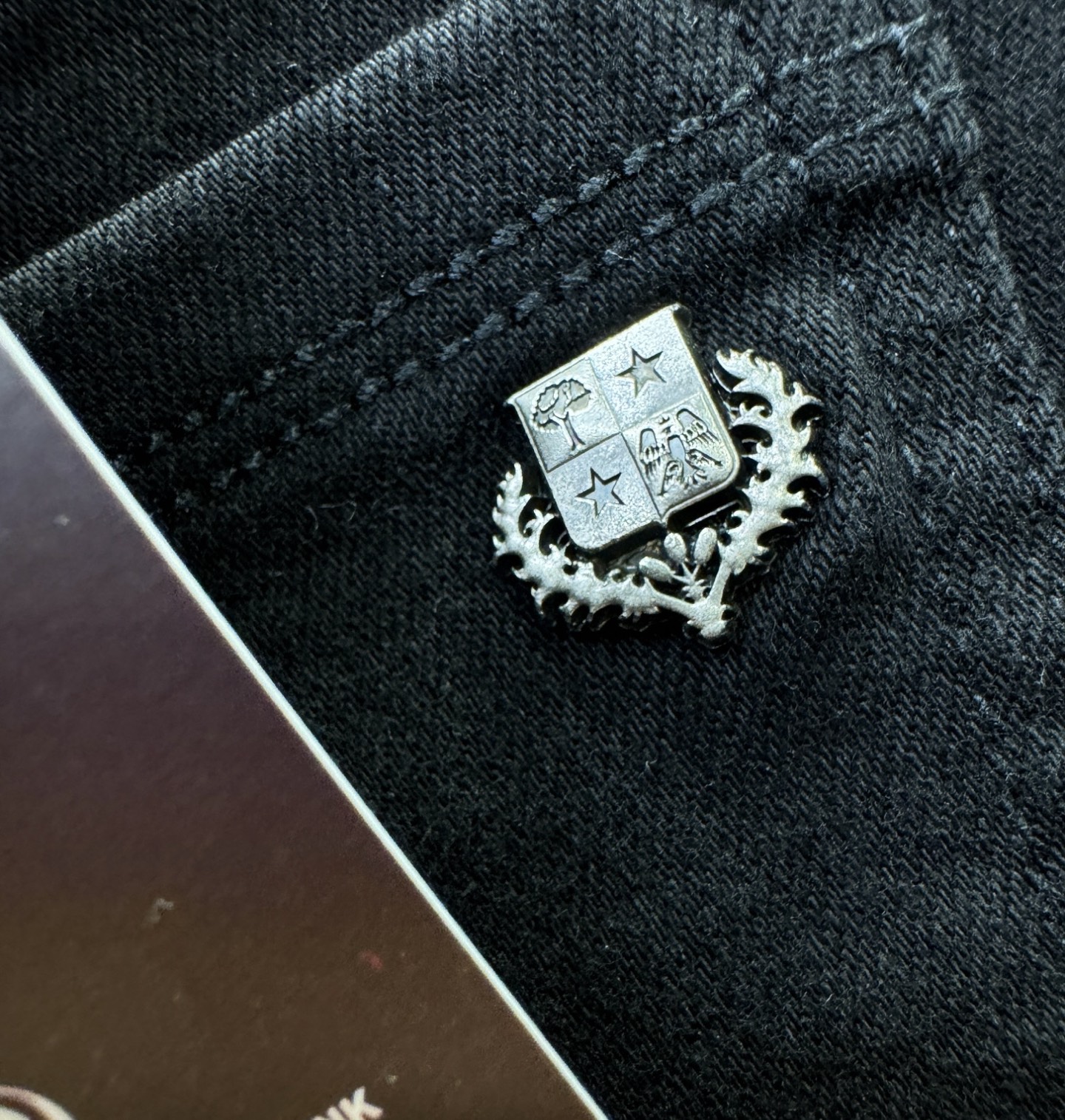 loro Piana诺悠翩雅 专柜新品，原版牛仔裤 原版重工打造，品牌经典lOGO设计，三标齐全！原版五